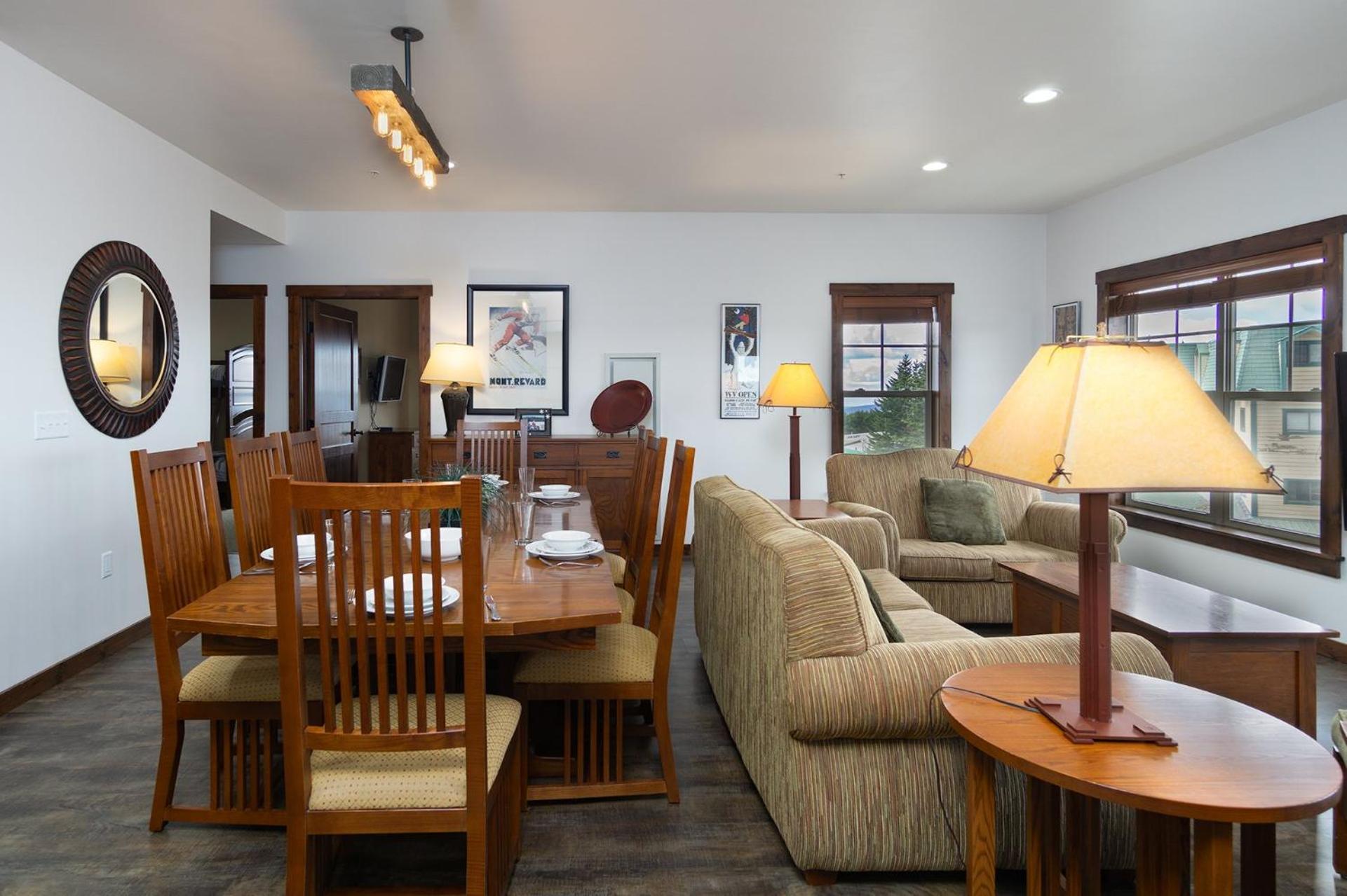 Soaring Eagle #201: 3 Bedrooms, 2 Full Baths: Slope Side