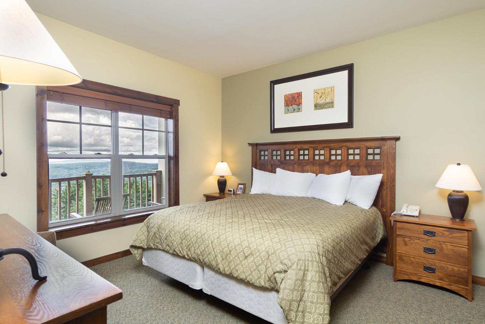 Soaring Eagle #201: 3 Bedrooms, 2 Full Baths: Slope Side