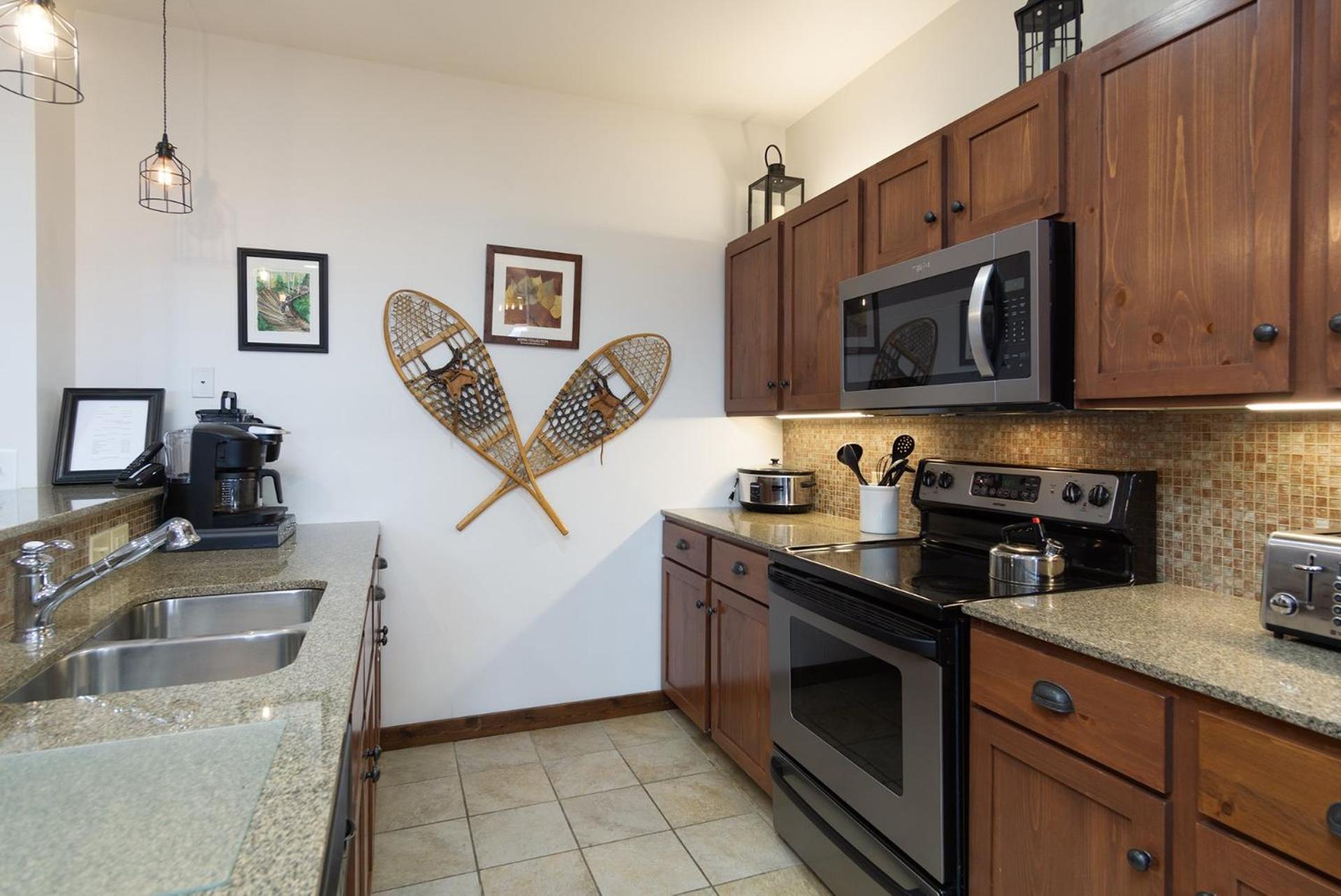 Soaring Eagle #201: 3 Bedrooms, 2 Full Baths: Slope Side