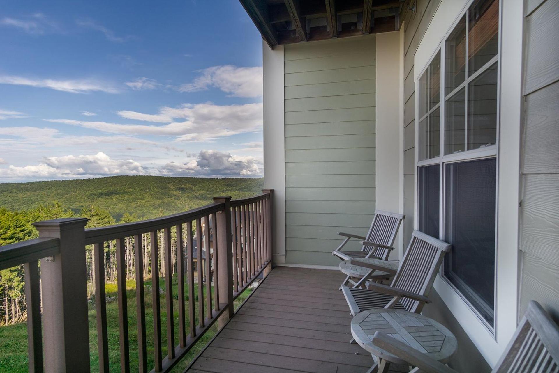 Soaring Eagle #201: 3 Bedrooms, 2 Full Baths: Slope Side