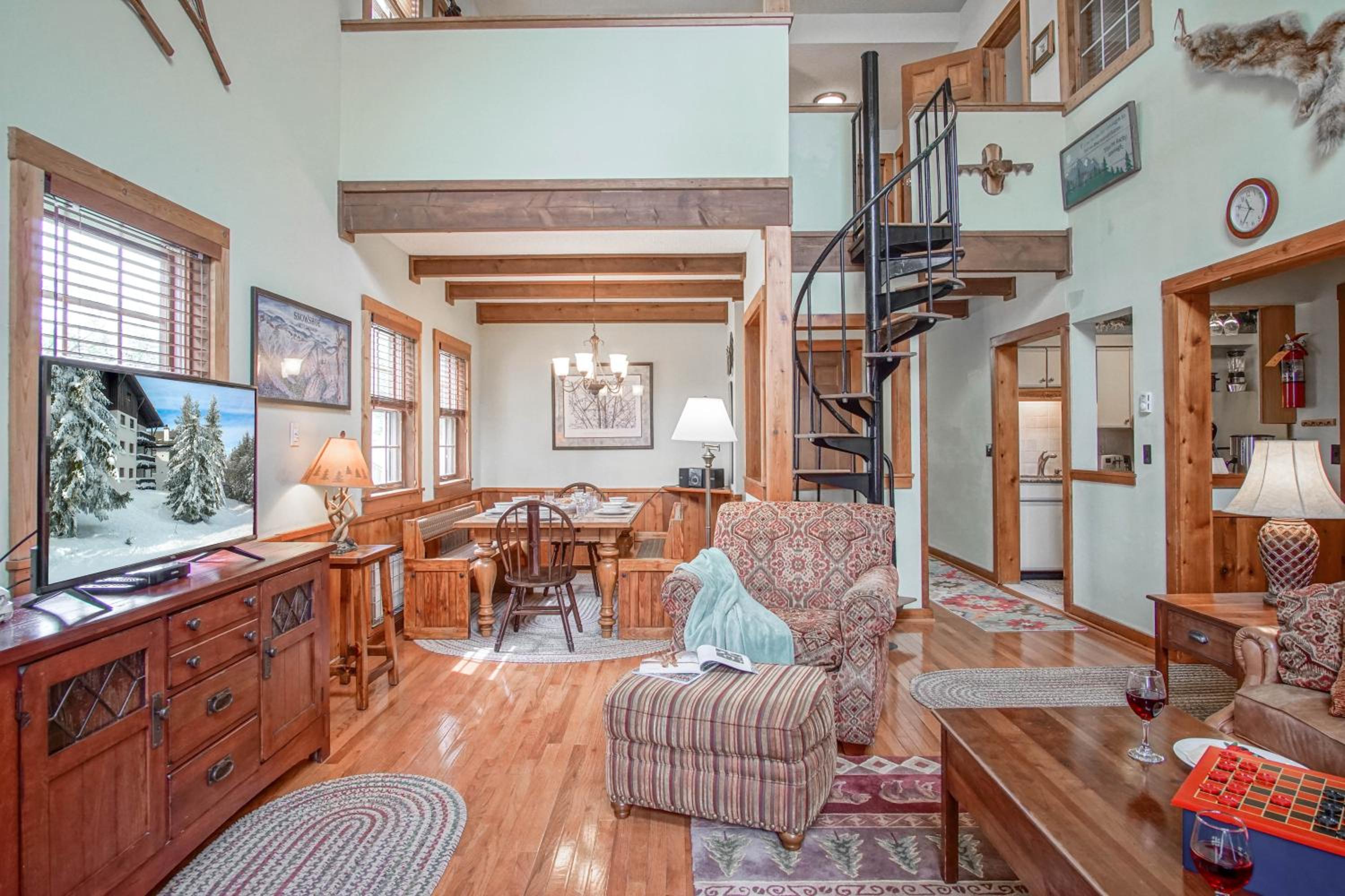 Autumn Mountain Stay | Whistlepunk 32, 4BR + Loft