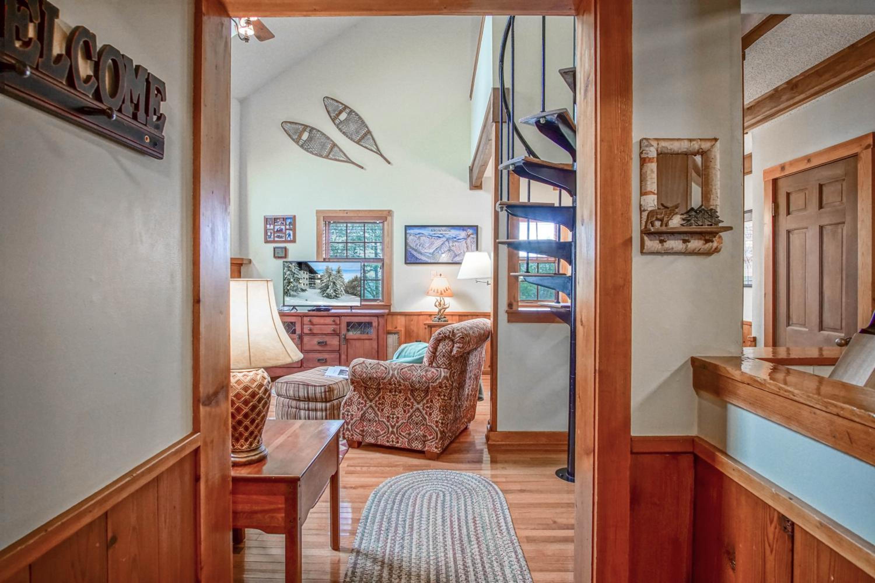 Autumn Mountain Stay | Whistlepunk 32, 4BR + Loft