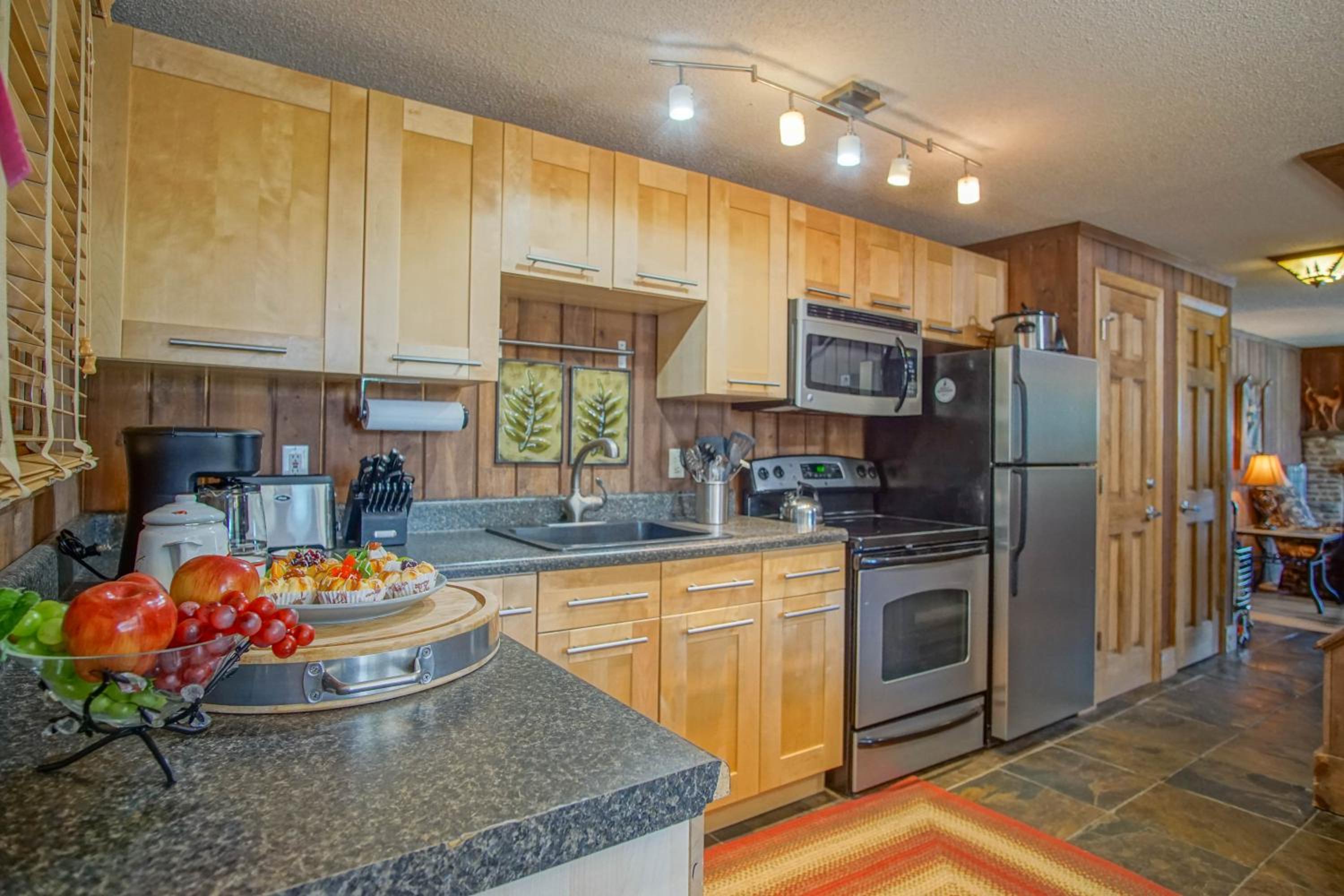Tree Top 19, Snowpeak 2 Bedroom Spectacular Townhome Slope Side