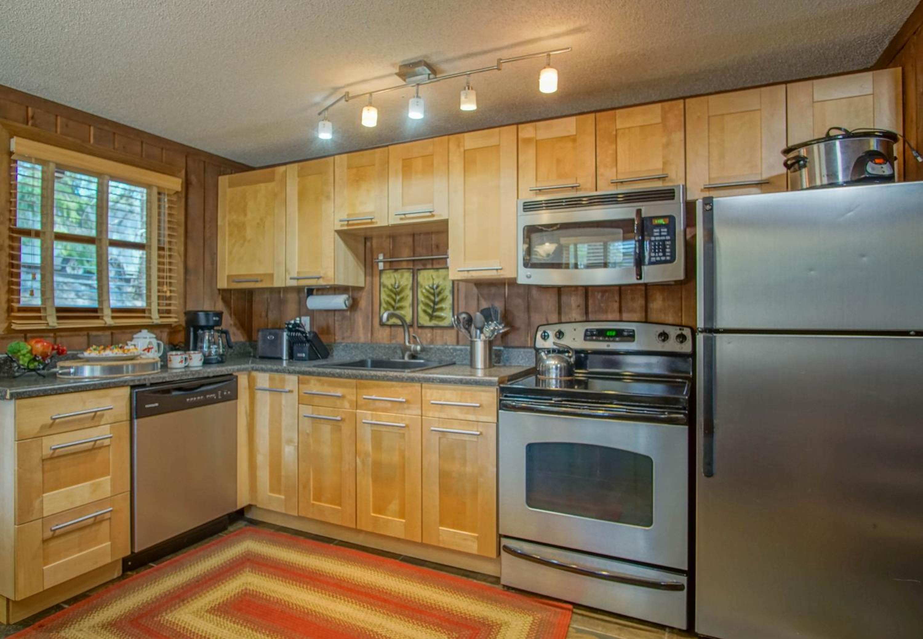 Tree Top 19, Snowpeak 2 Bedroom Spectacular Townhome Slope Side