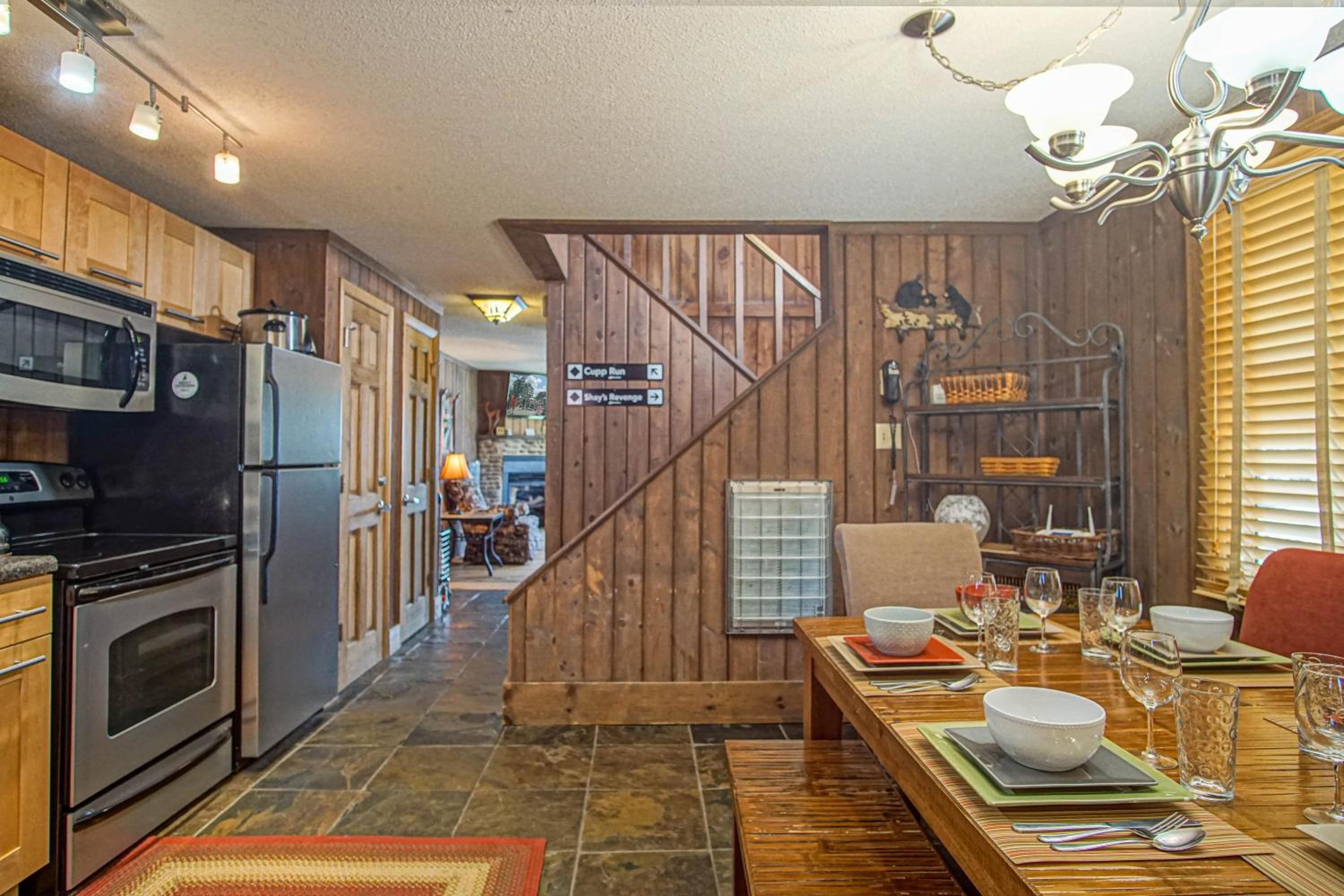 Tree Top 19, Snowpeak 2 Bedroom Spectacular Townhome Slope Side