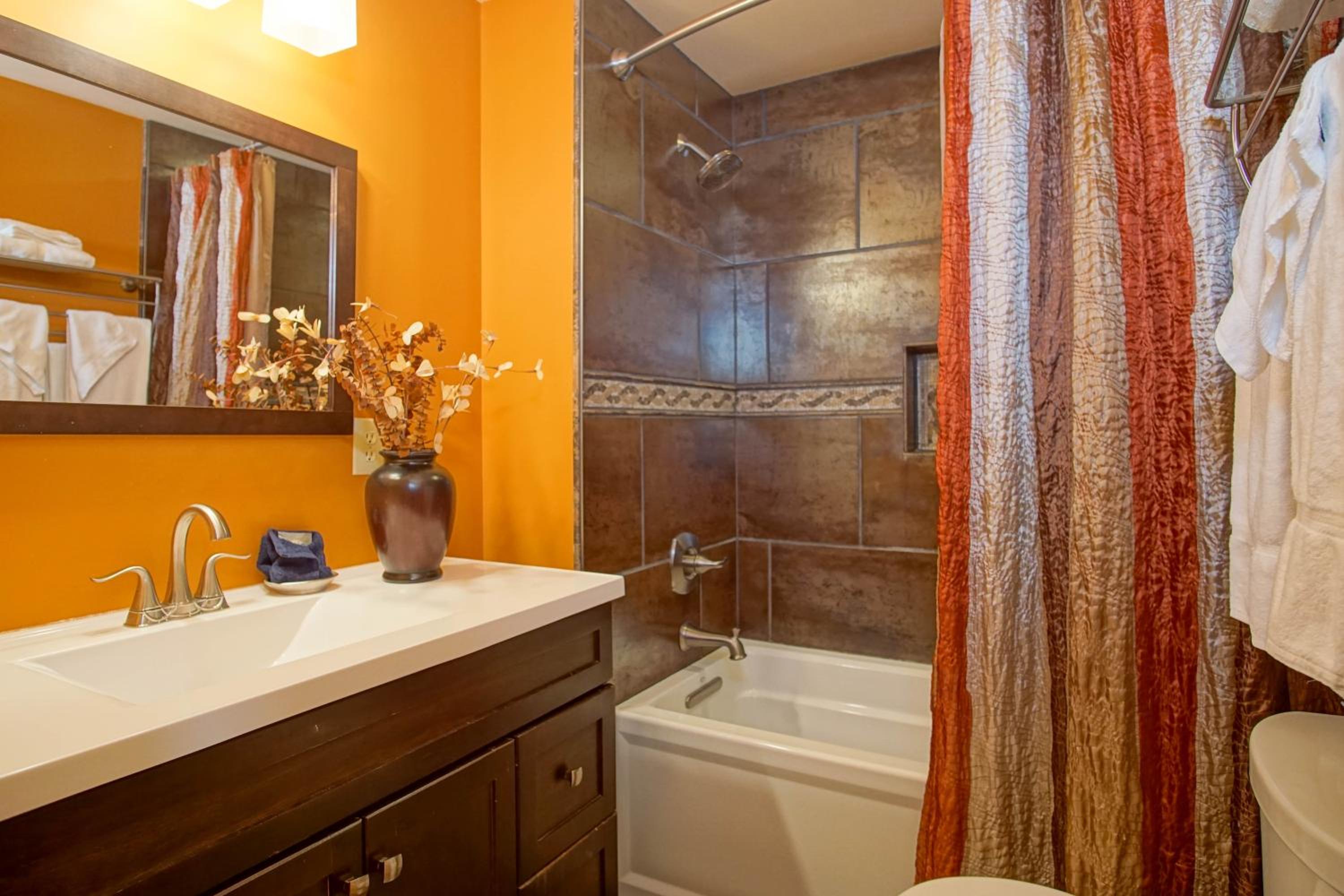 Tree Top 19, Snowpeak 2 Bedroom Spectacular Townhome Slope Side