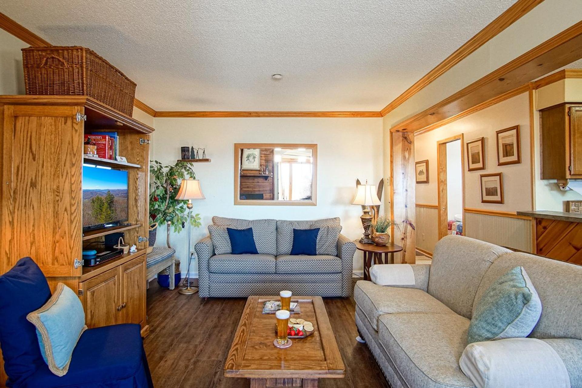 Summit 301A Three Bedroom, 2 Bath, Western Views, Large Deck