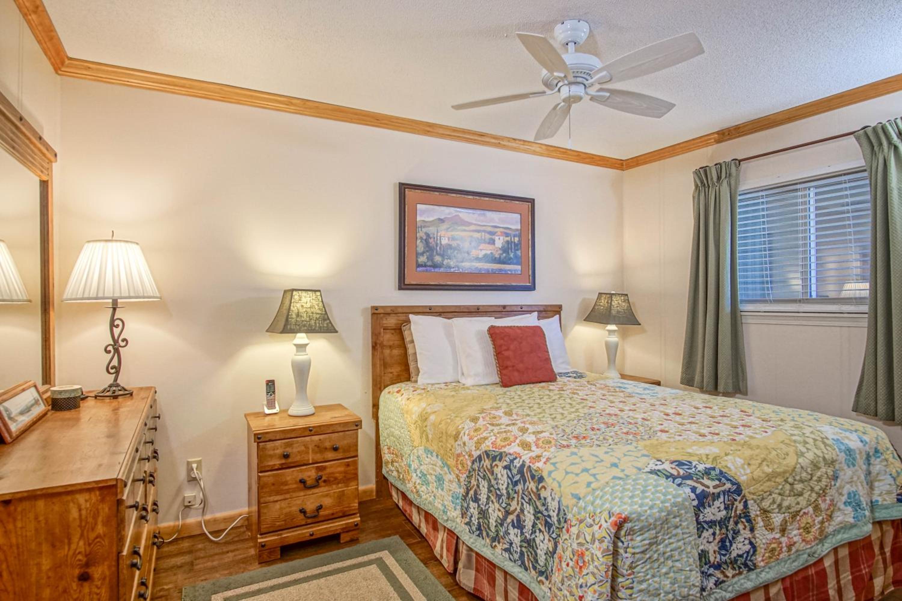 Summit 301A Three Bedroom, 2 Bath, Western Views, Large Deck
