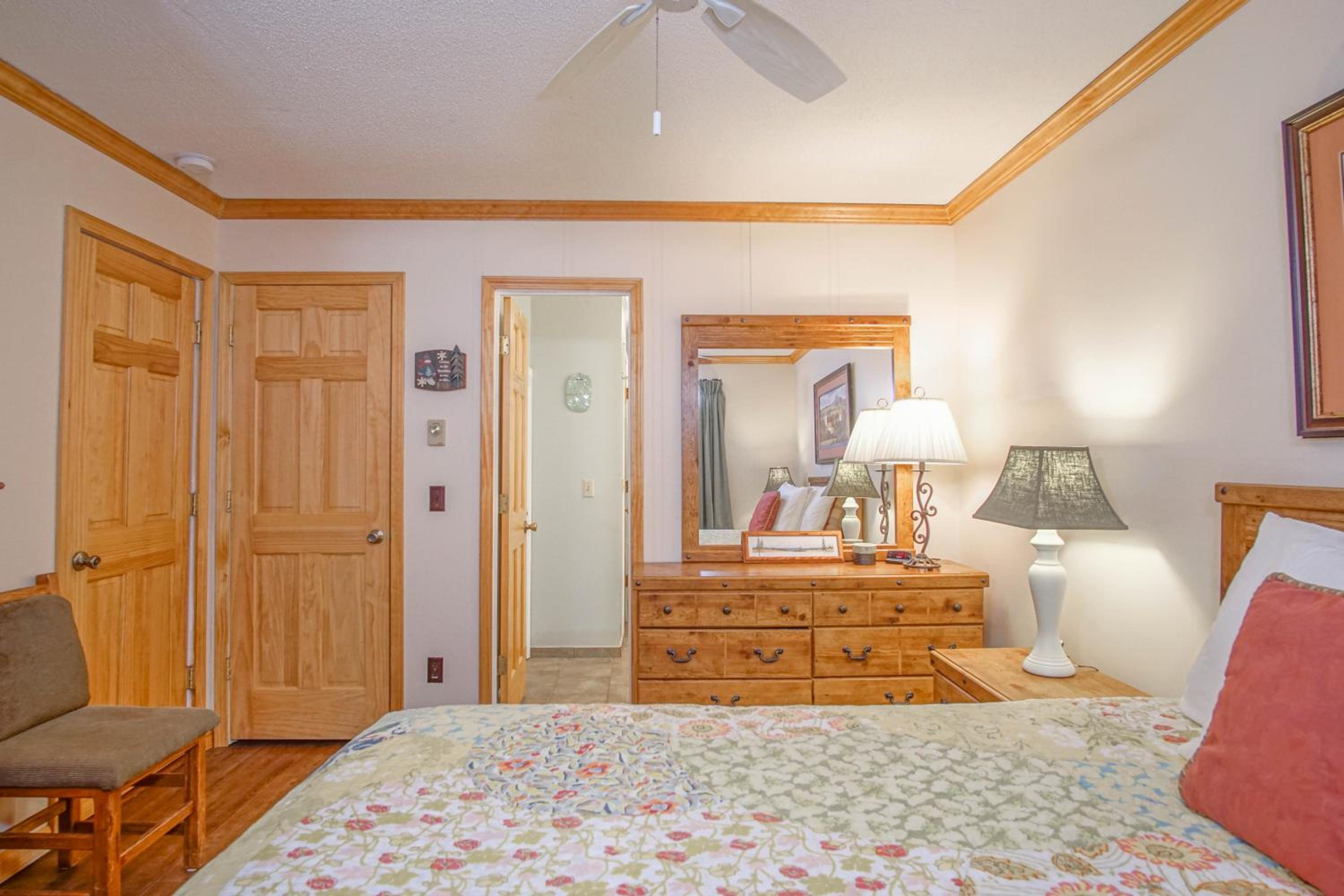 Summit 301A Three Bedroom, 2 Bath, Western Views, Large Deck