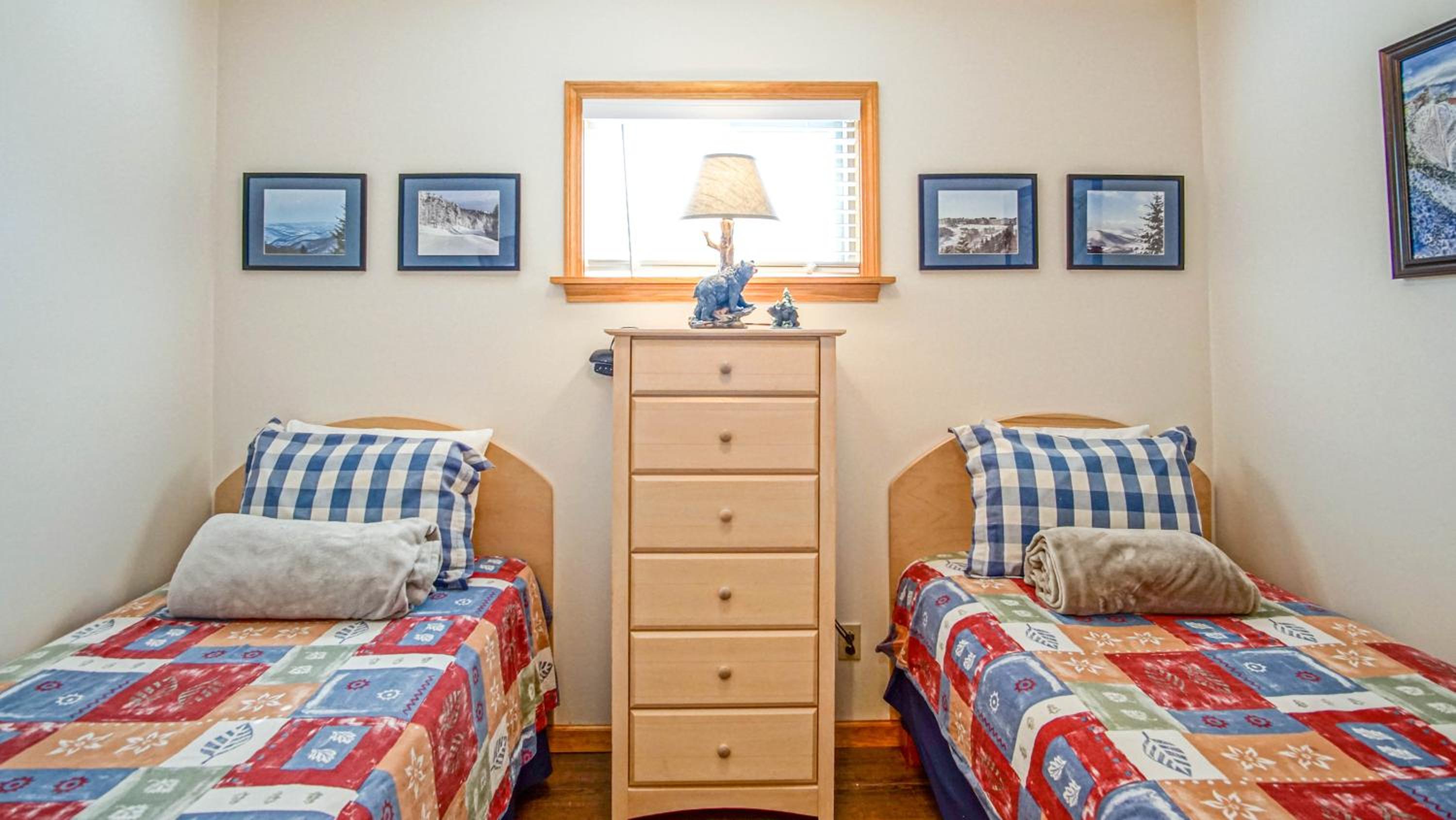 Summit 301A Three Bedroom, 2 Bath, Western Views, Large Deck