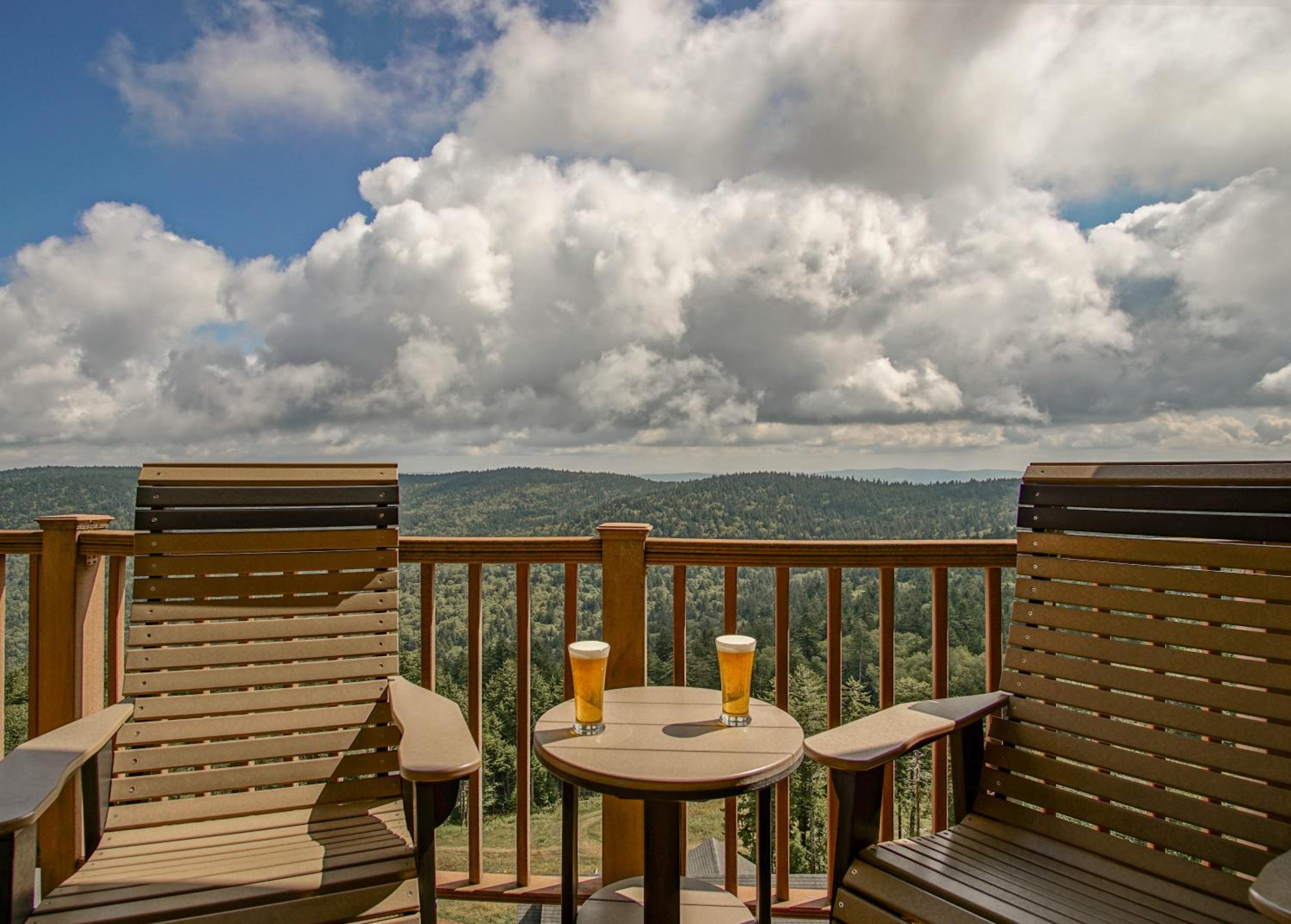 Soaring Eagle #404: 3 bedroom 2 bath Corner Penthouse