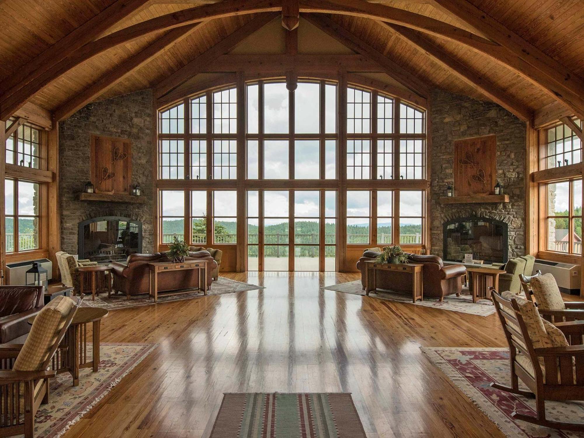Soaring Eagle #404: 3 bedroom 2 bath Corner Penthouse