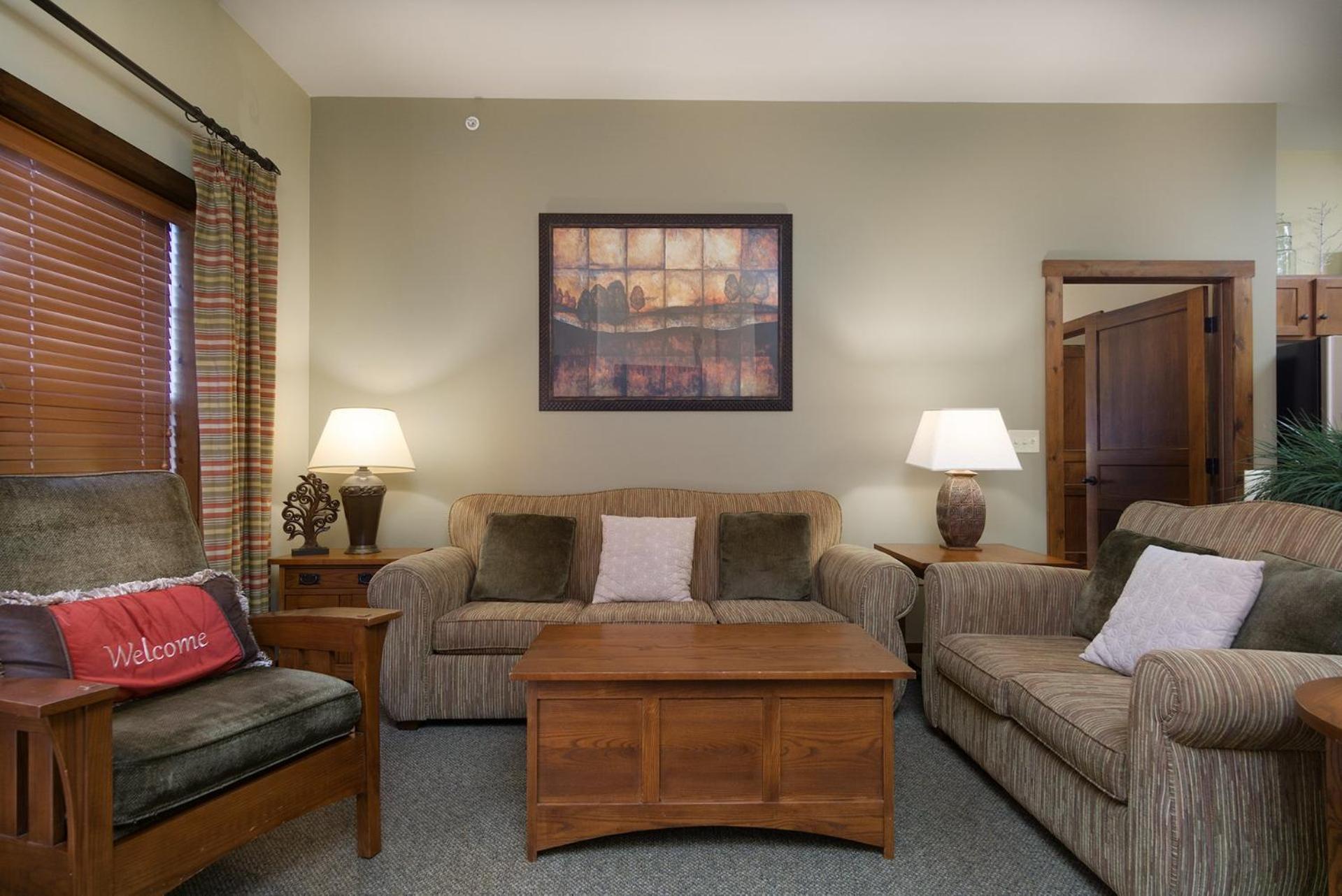 Soaring Eagle #406: 2 Bedrooms, 2 Full Baths: Slope Side, Hot Tubs Underground Parking