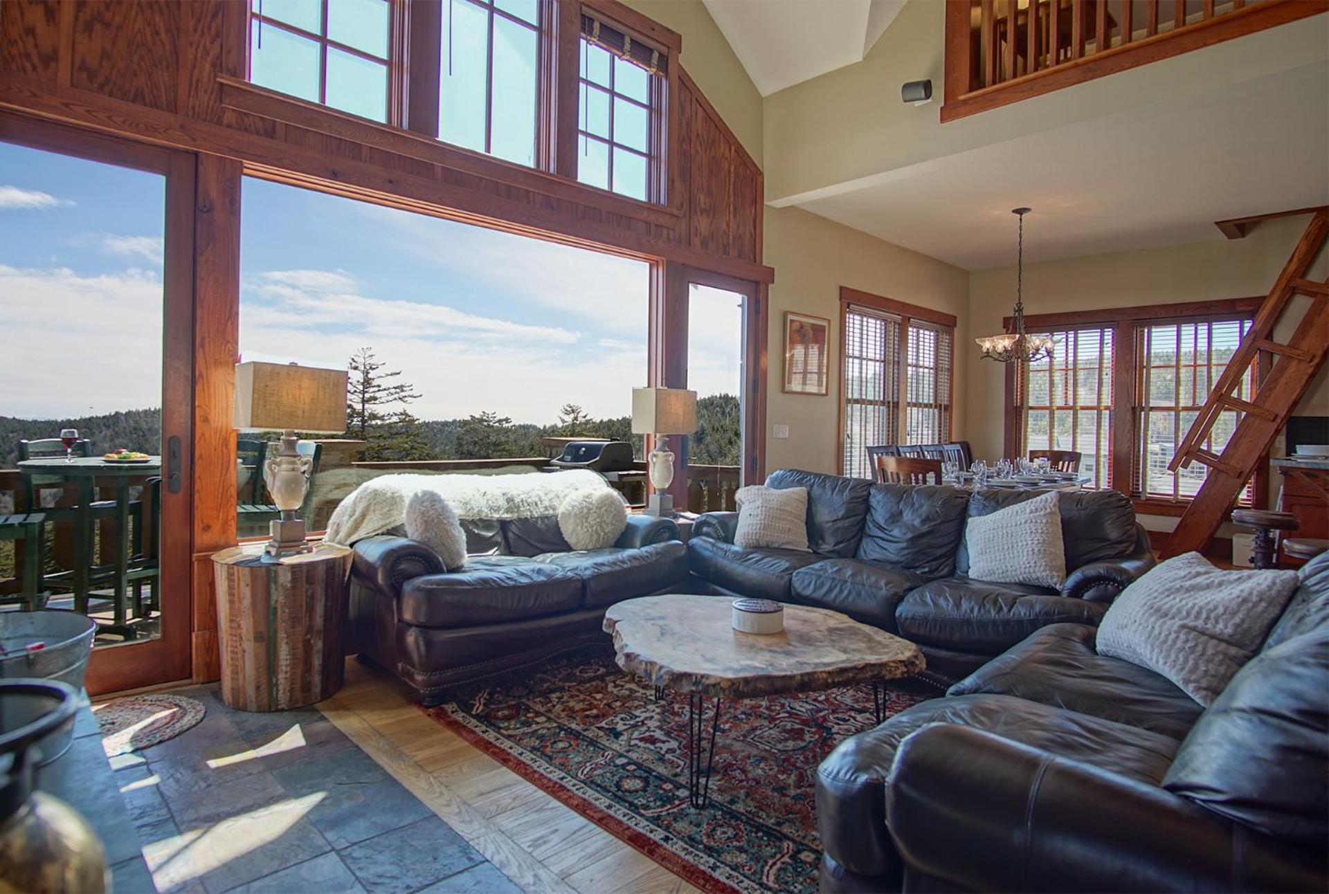 Slope side 8 BR at Sanctuary Majestic Mountain Top Estate 4800 square feet of quality sleeps 16