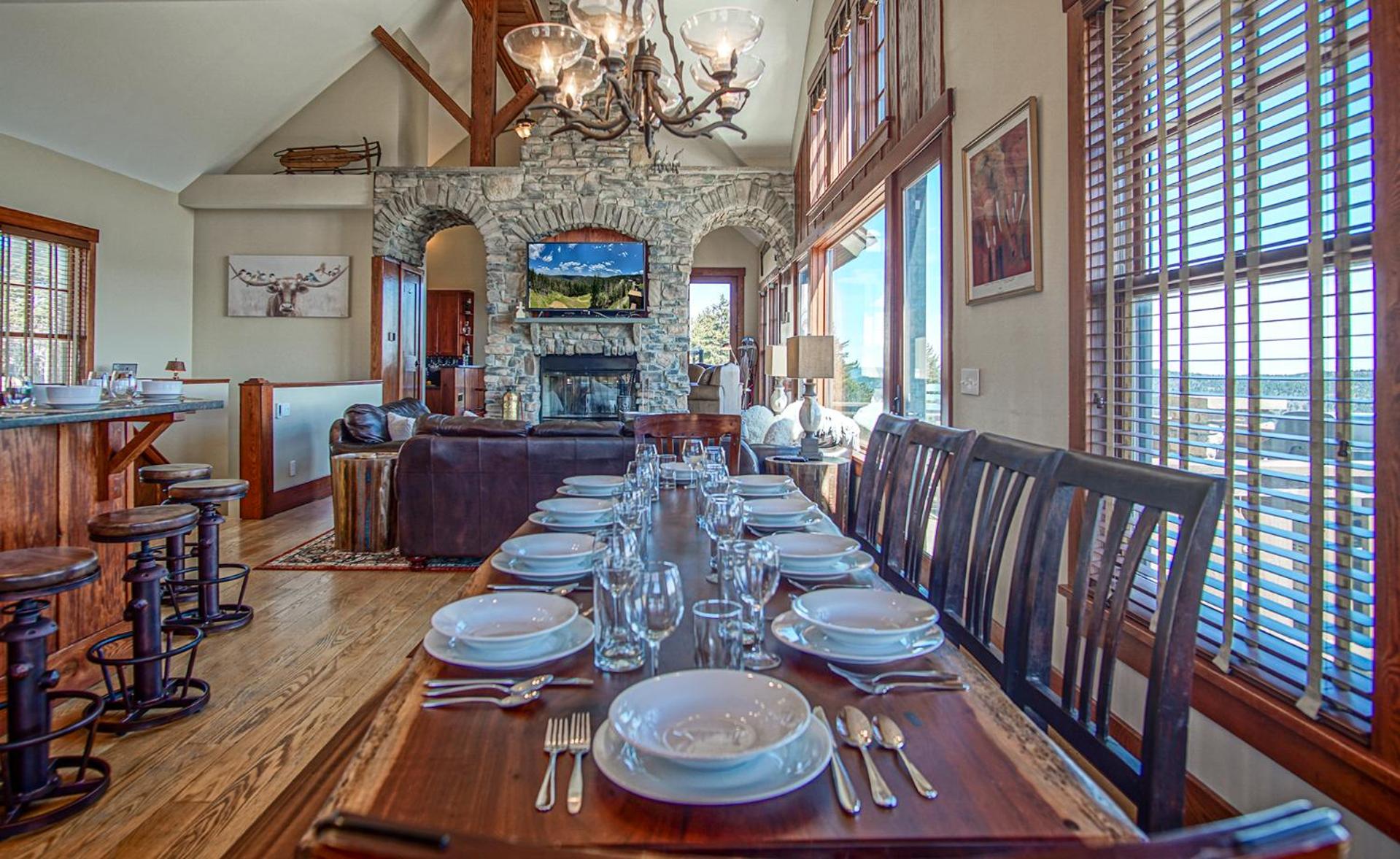 Slope side 8 BR at Sanctuary Majestic Mountain Top Estate 4800 square feet of quality sleeps 16