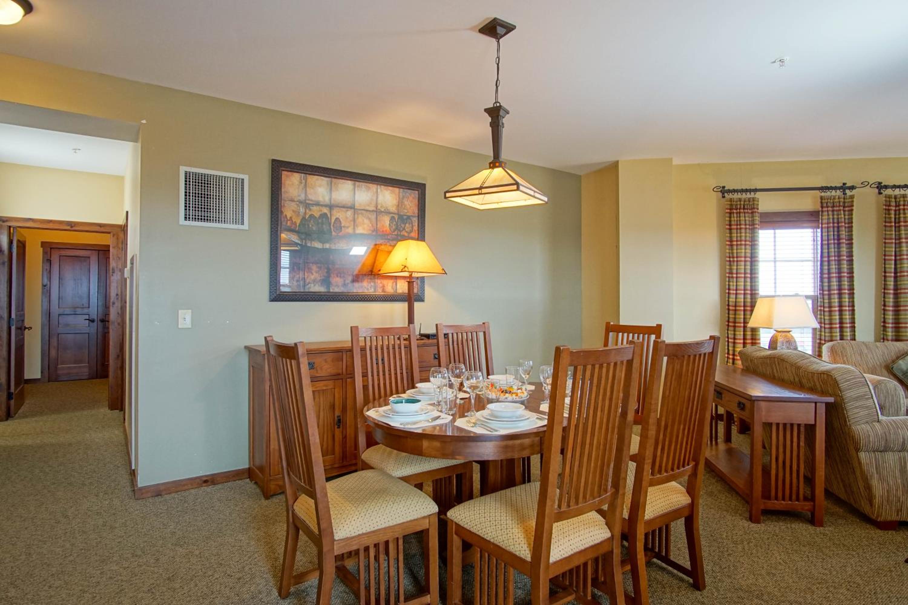 2 Br: Soaring Eagle Lodge 317: Luxury Bell Tower Condo - Great Amenities -Slope Side