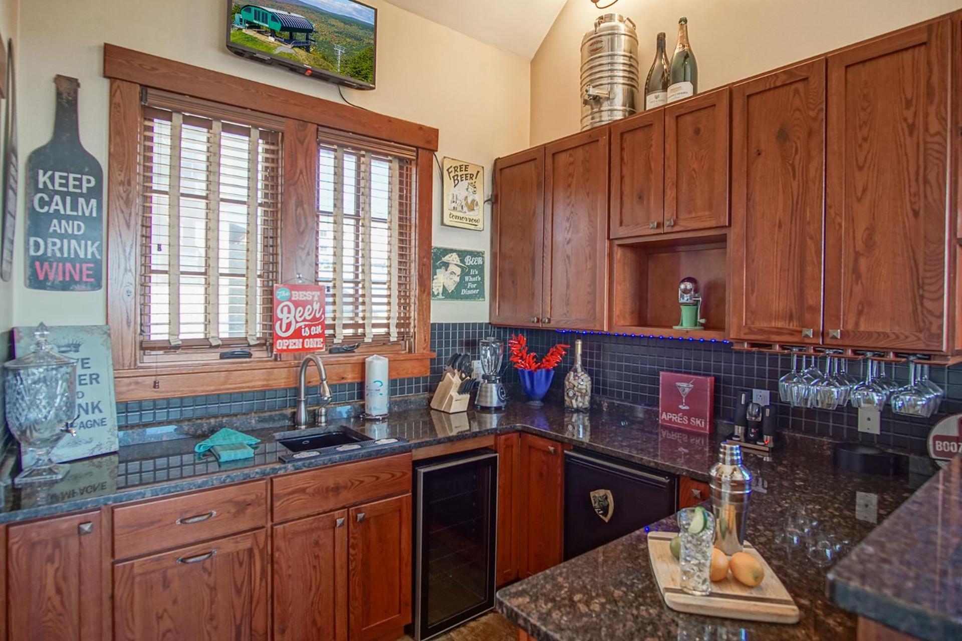Slope side 8 BR at Sanctuary Majestic Mountain Top Estate 4800 square feet of quality sleeps 16