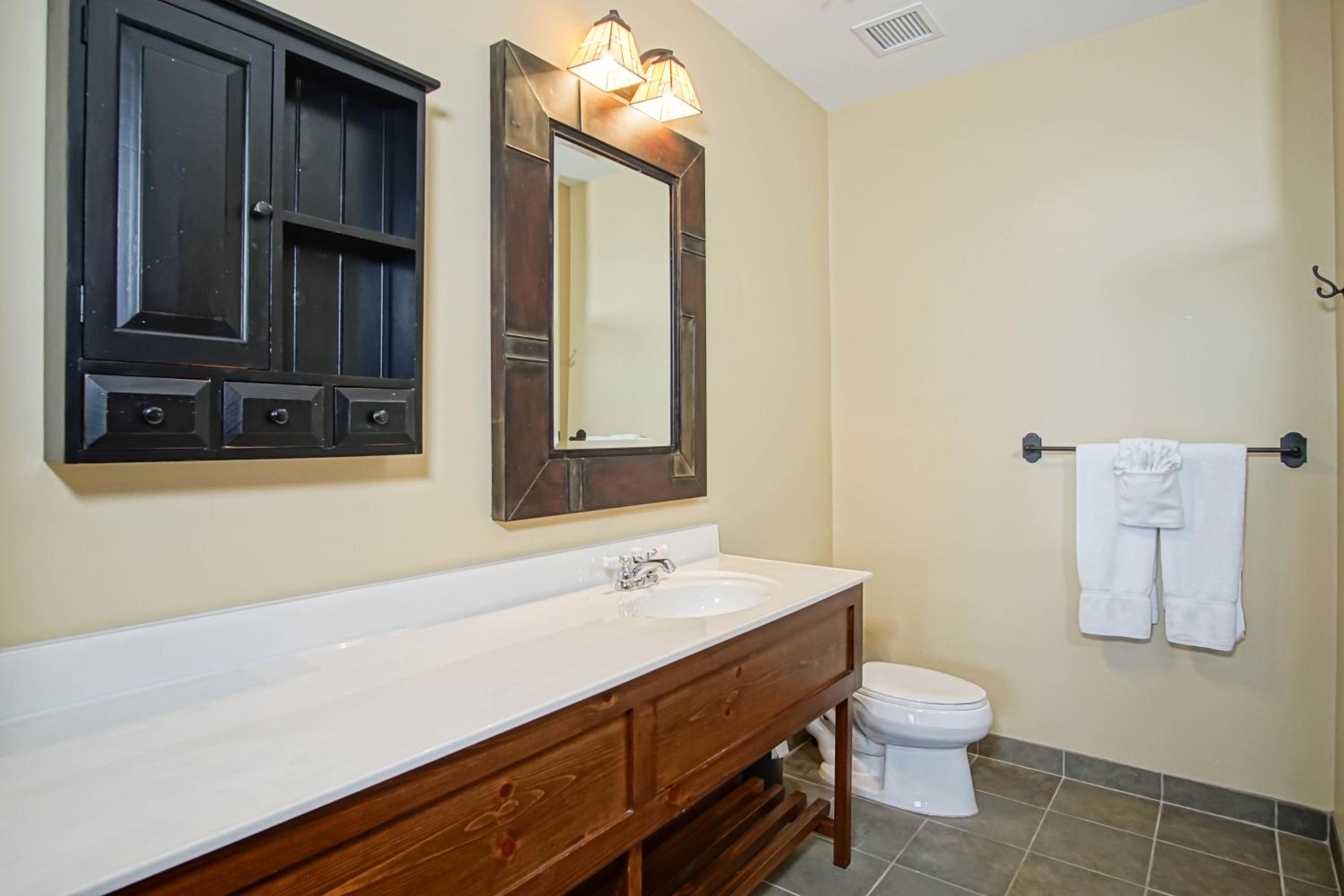 2 Br: Soaring Eagle Lodge 317: Luxury Bell Tower Condo - Great Amenities -Slope Side