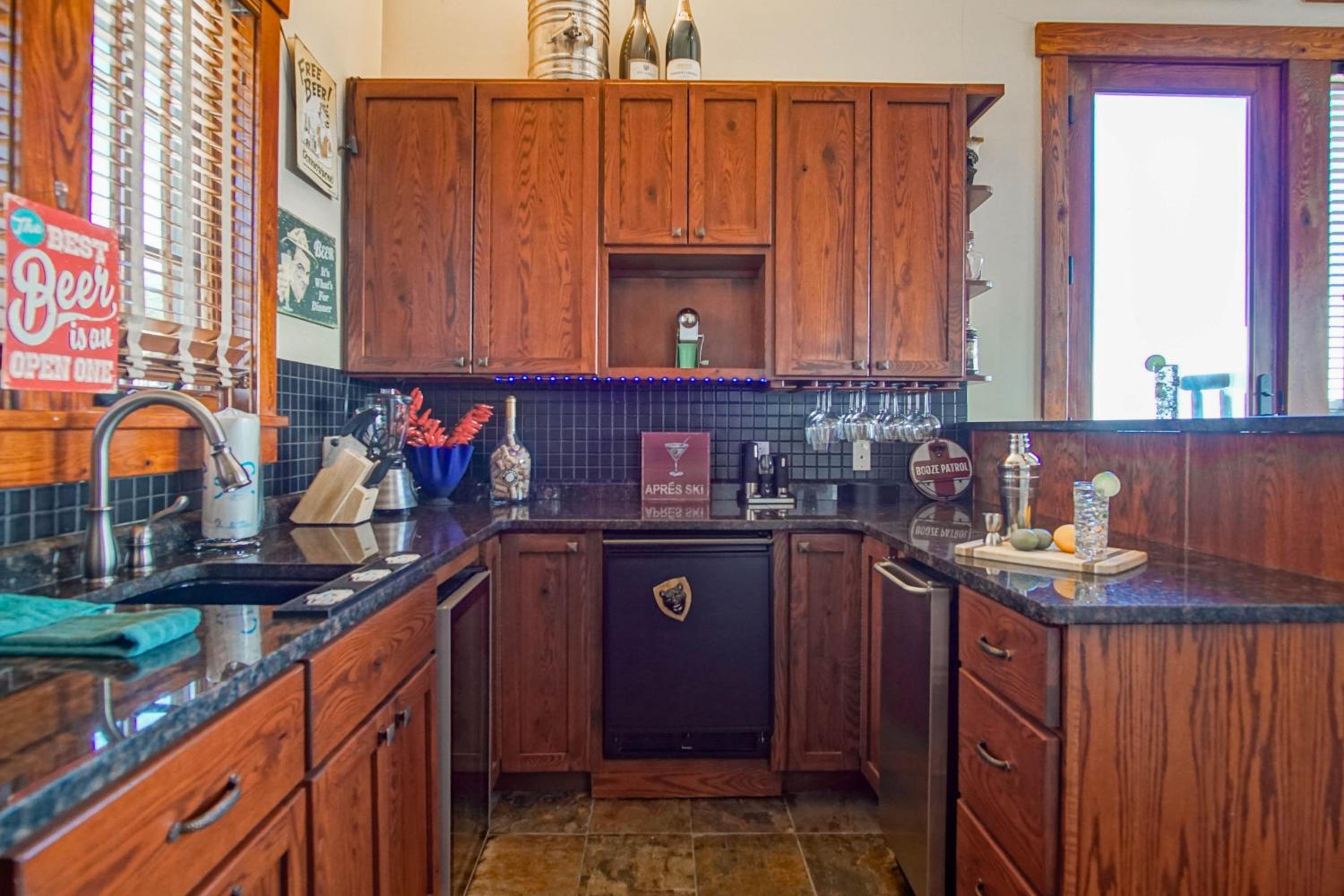 Slope side 8 BR at Sanctuary Majestic Mountain Top Estate 4800 square feet of quality sleeps 16