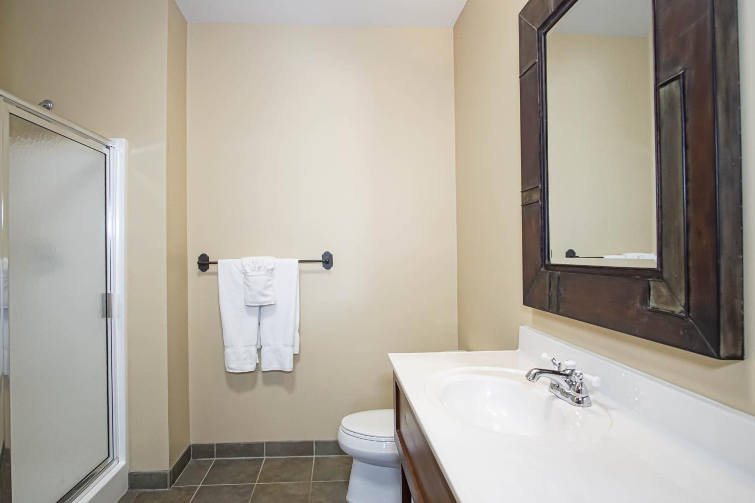 2 Br: Soaring Eagle Lodge 317: Luxury Bell Tower Condo - Great Amenities -Slope Side