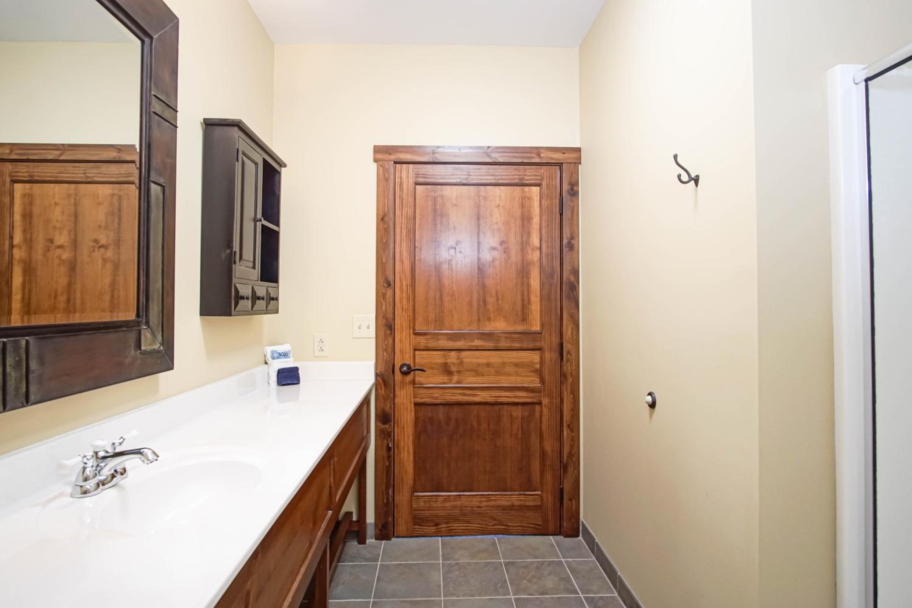 2 Br: Soaring Eagle Lodge 317: Luxury Bell Tower Condo - Great Amenities -Slope Side