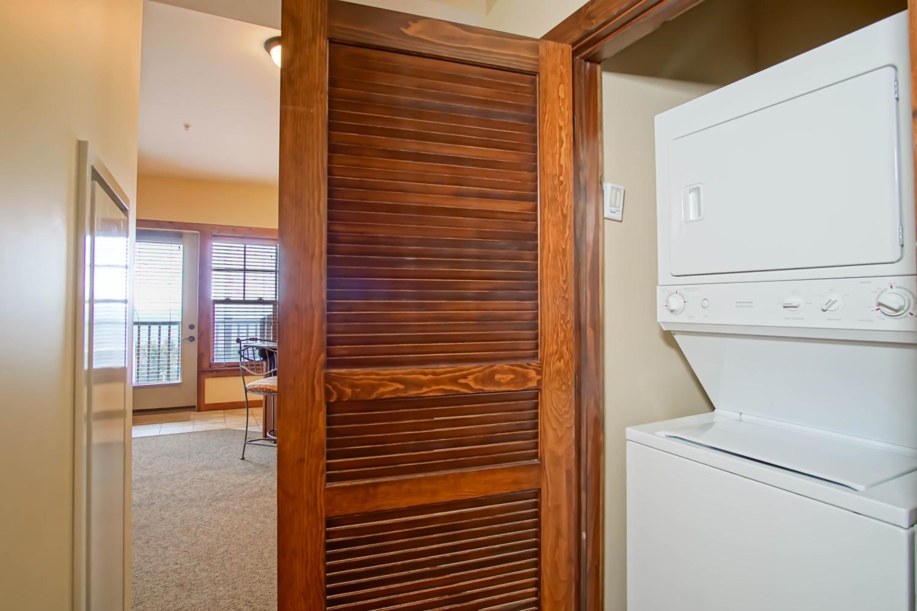 2 Br: Soaring Eagle Lodge 317: Luxury Bell Tower Condo - Great Amenities -Slope Side