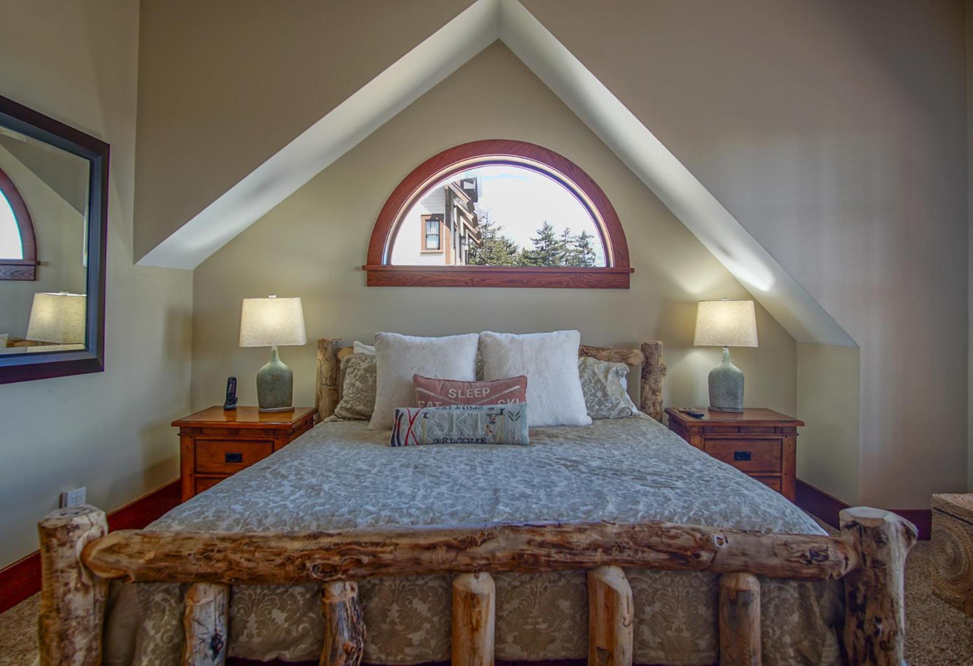 Slope side 8 BR at Sanctuary Majestic Mountain Top Estate 4800 square feet of quality sleeps 16
