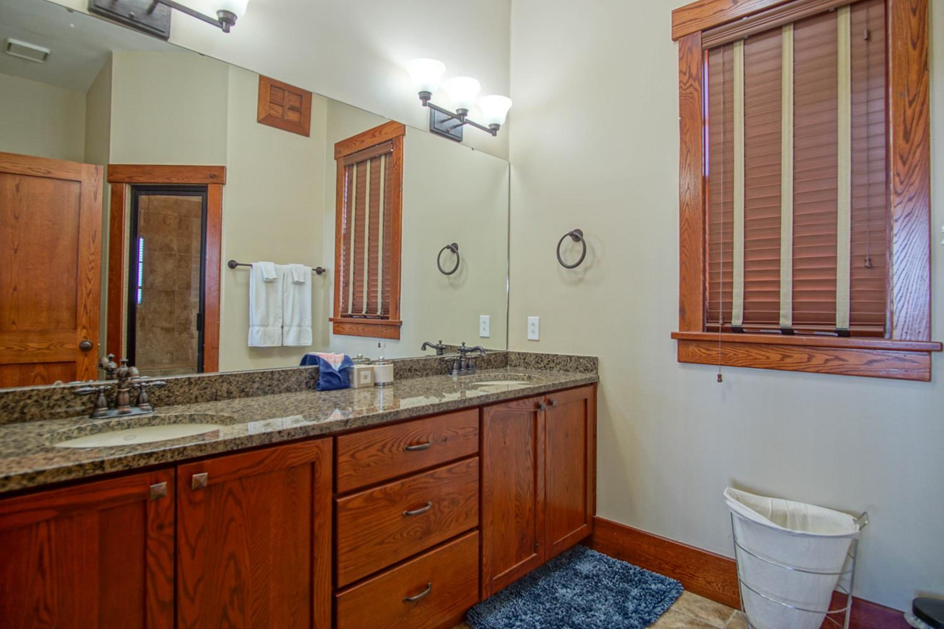 Slope side 8 BR at Sanctuary Majestic Mountain Top Estate 4800 square feet of quality sleeps 16