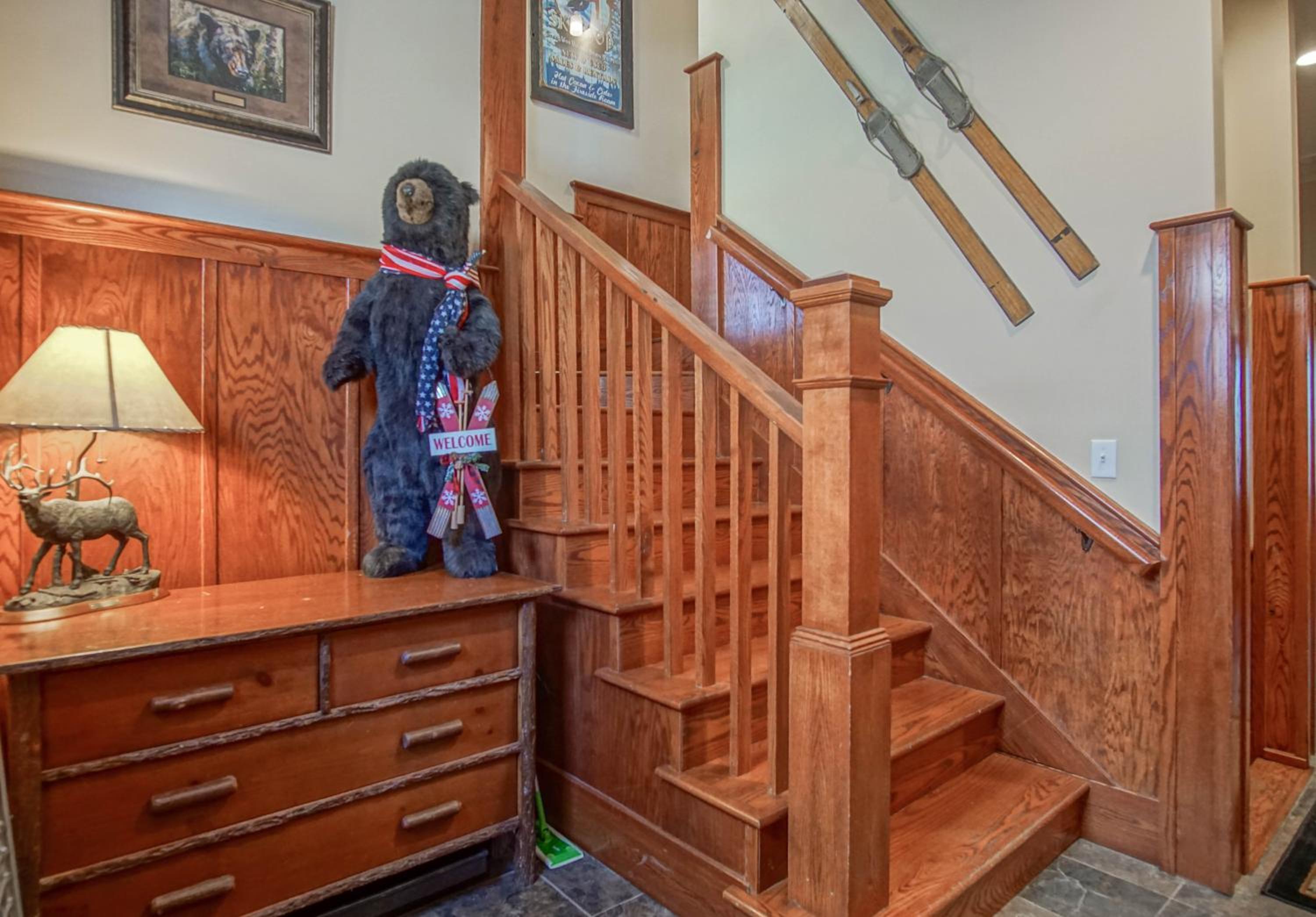 Slope side 8 BR at Sanctuary Majestic Mountain Top Estate 4800 square feet of quality sleeps 16
