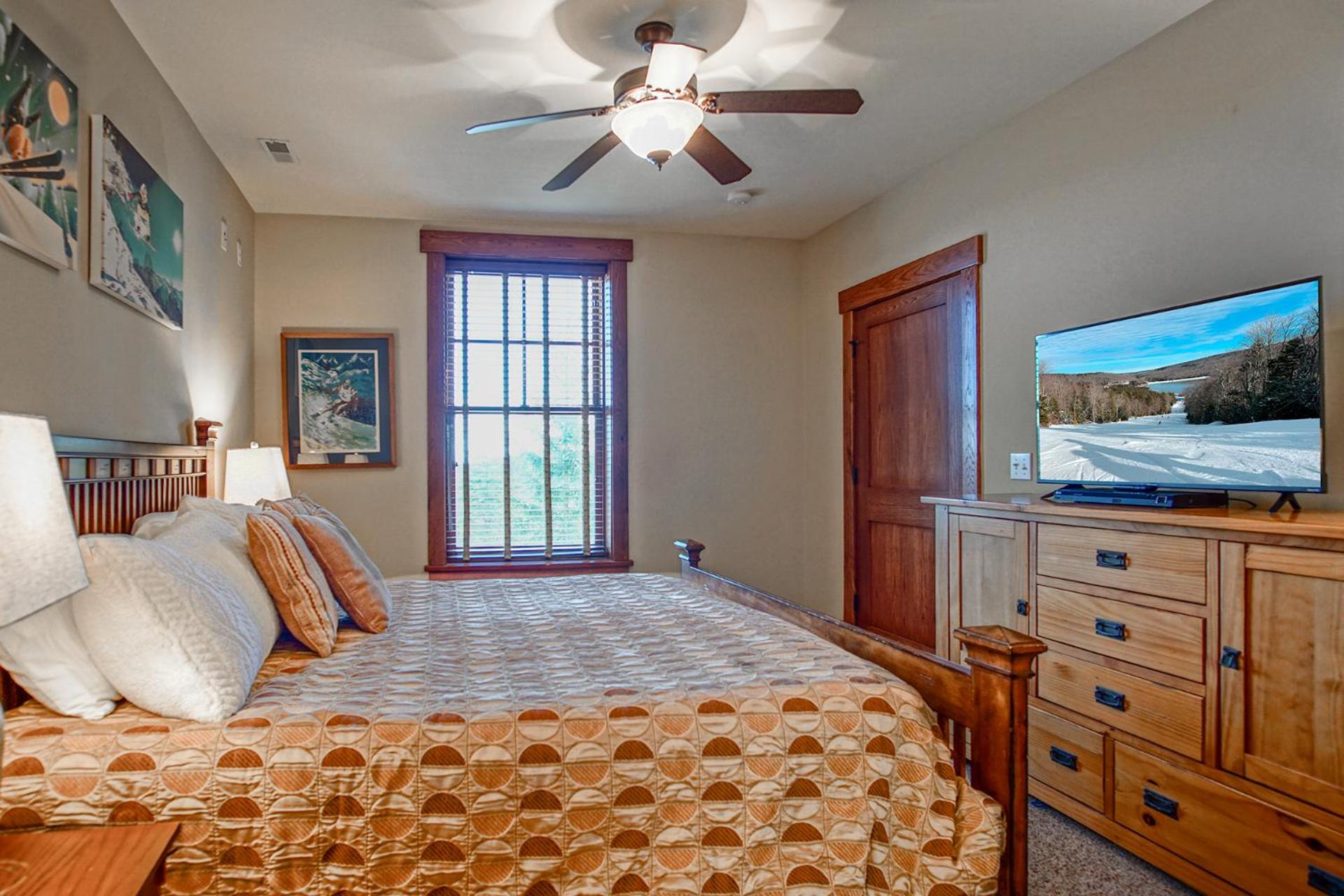 Slope side 8 BR at Sanctuary Majestic Mountain Top Estate 4800 square feet of quality sleeps 16
