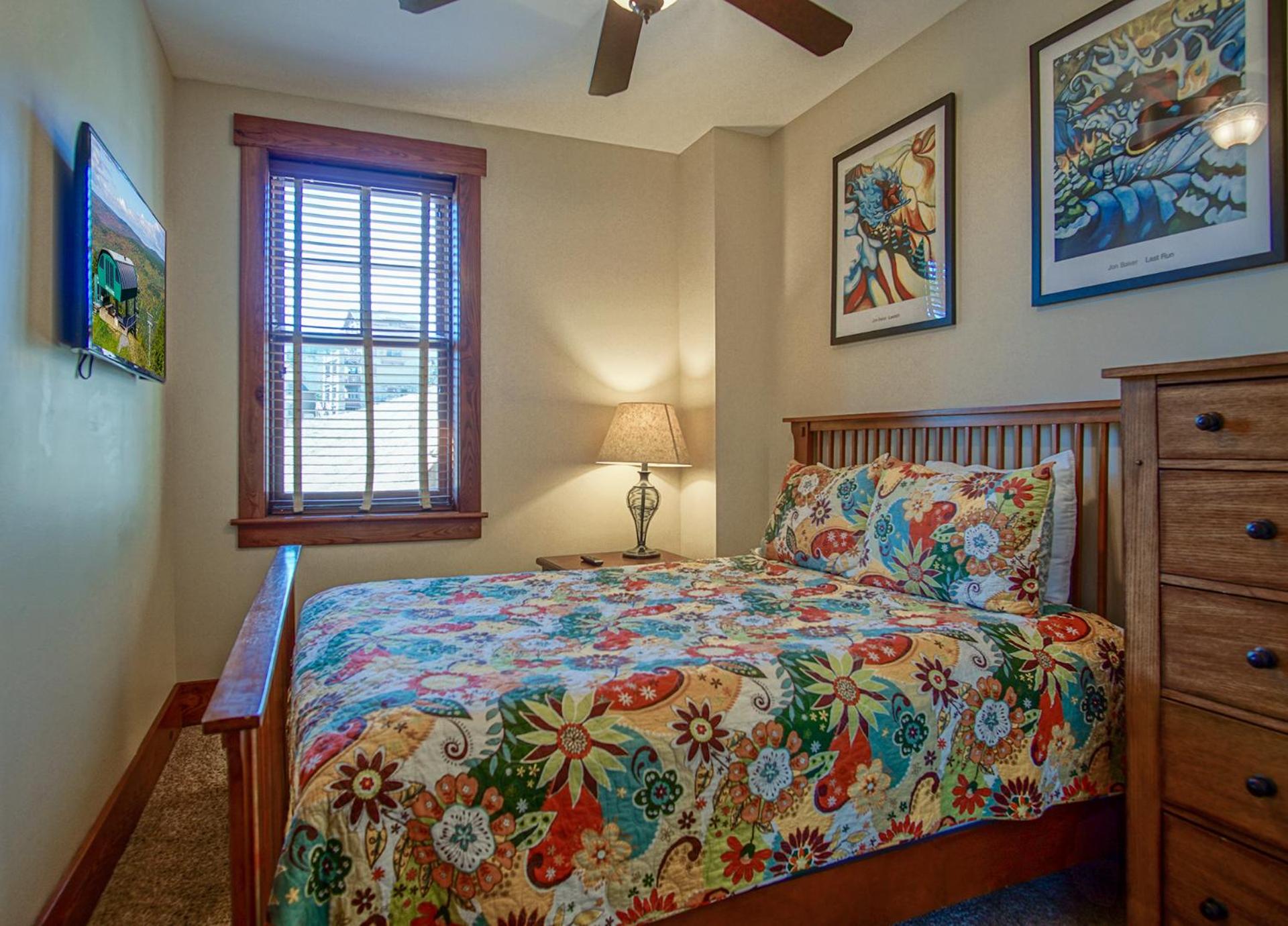 Slope side 8 BR at Sanctuary Majestic Mountain Top Estate 4800 square feet of quality sleeps 16