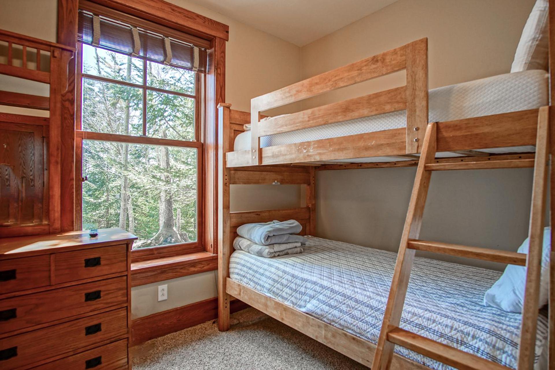 Slope side 8 BR at Sanctuary Majestic Mountain Top Estate 4800 square feet of quality sleeps 16