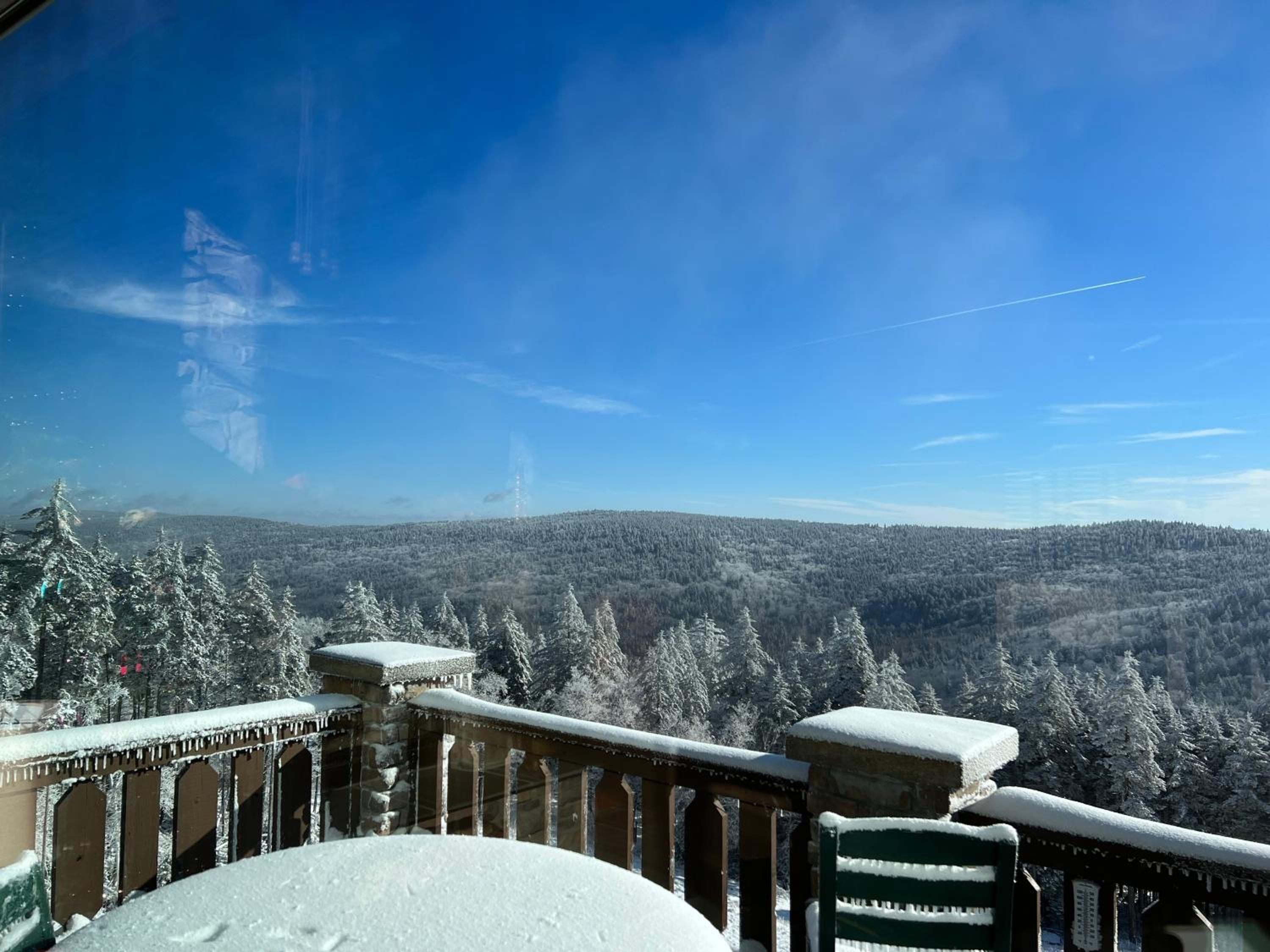 Slope side 8 BR at Sanctuary Majestic Mountain Top Estate 4800 square feet of quality sleeps 16