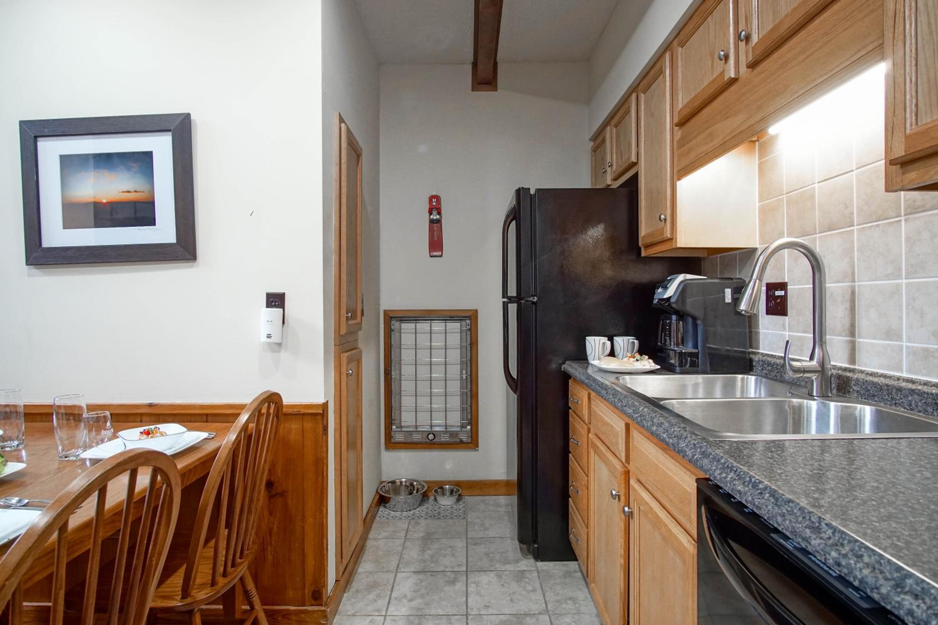 Whistlepunk 36: 1 Br Plus Bonus Sleeping Loft Slope Side