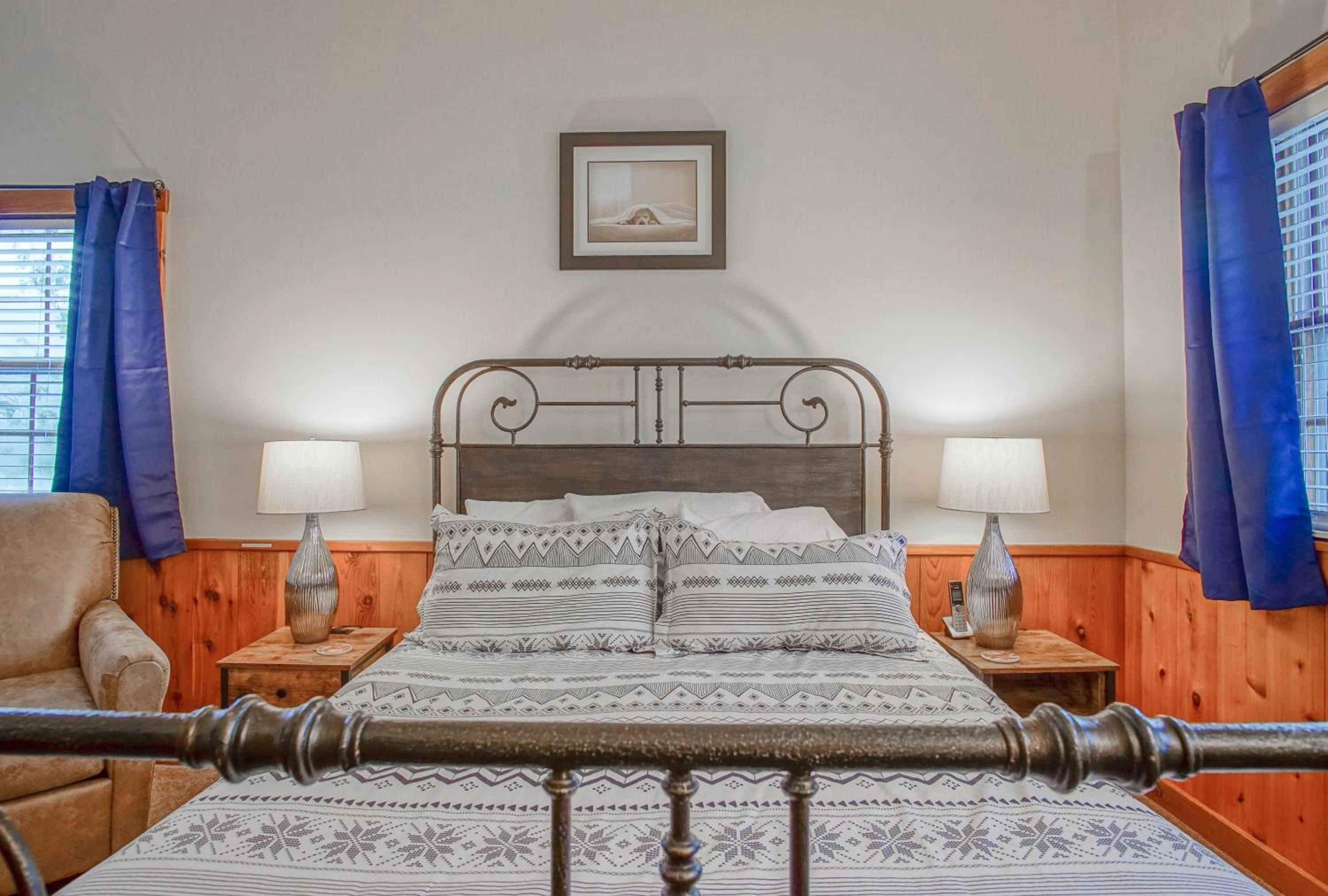 Whistlepunk 36: 1 Br Plus Bonus Sleeping Loft Slope Side