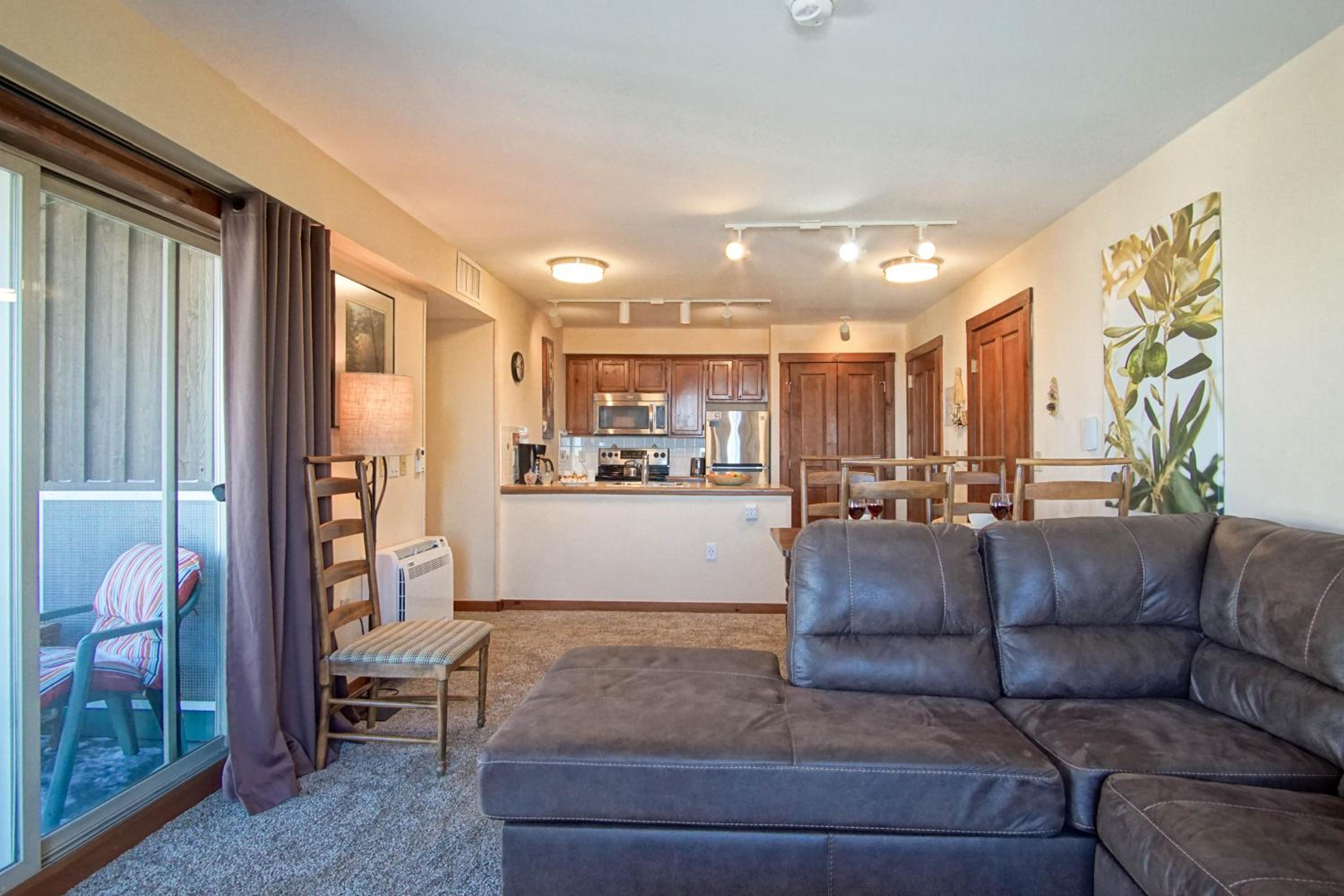 2 Br: Rimfire 214 - Great Western Views on large deck corner unit