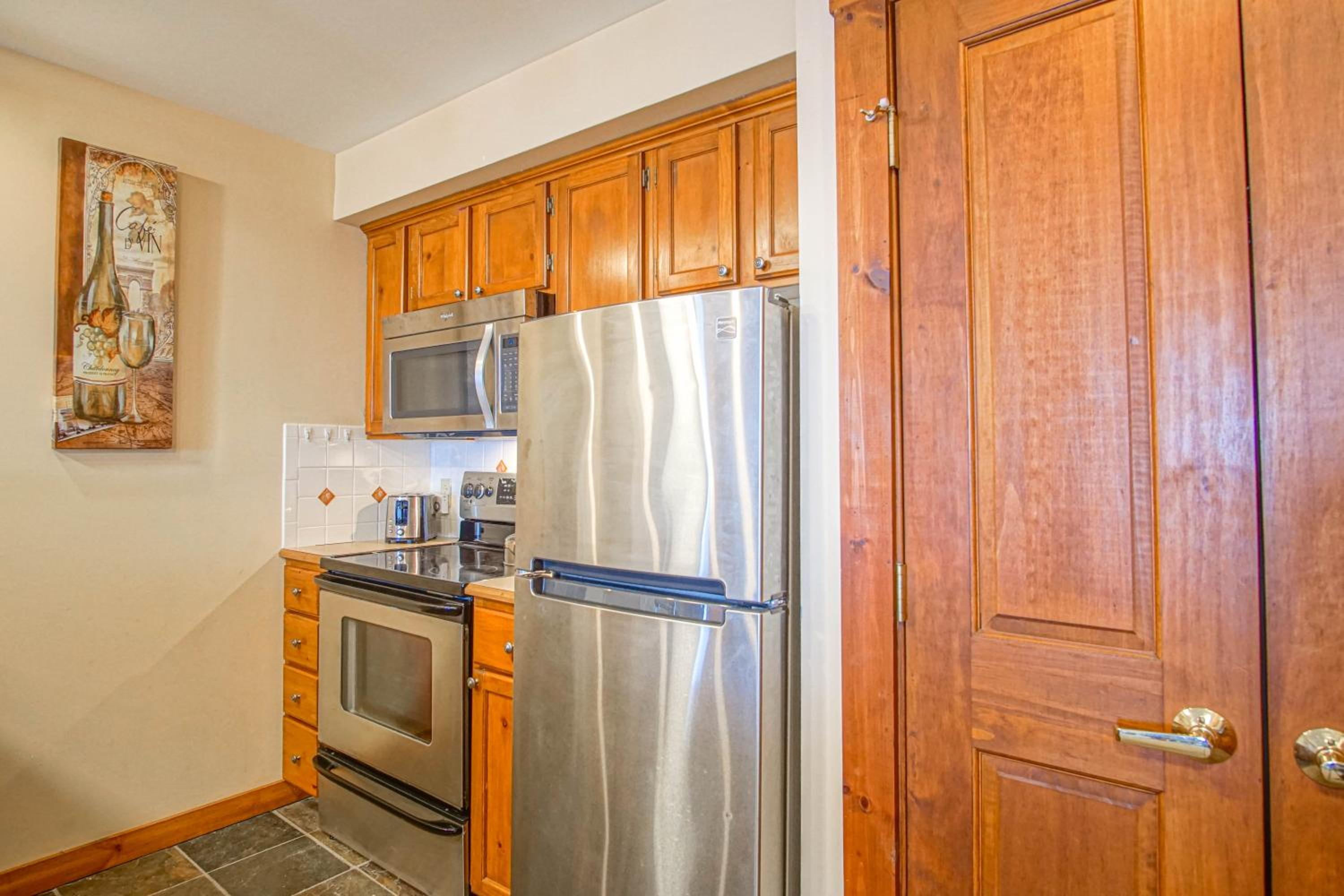 2 Br: Rimfire 214 - Great Western Views on large deck corner unit