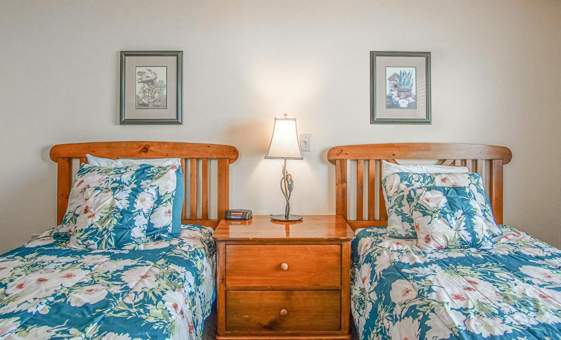 2 Br: Rimfire 214 - Great Western Views on large deck corner unit