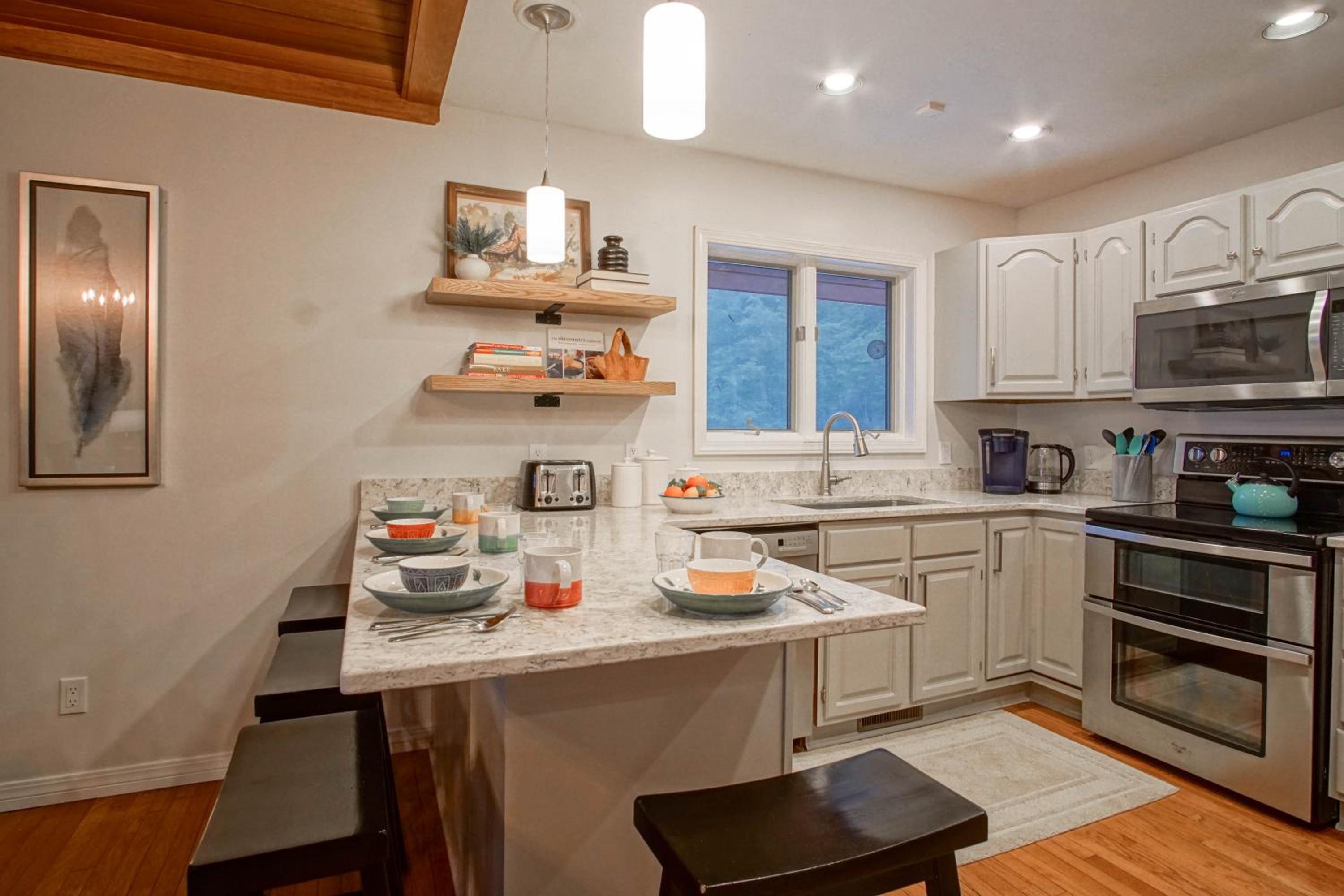 4 Br: North Westridge 112-1091