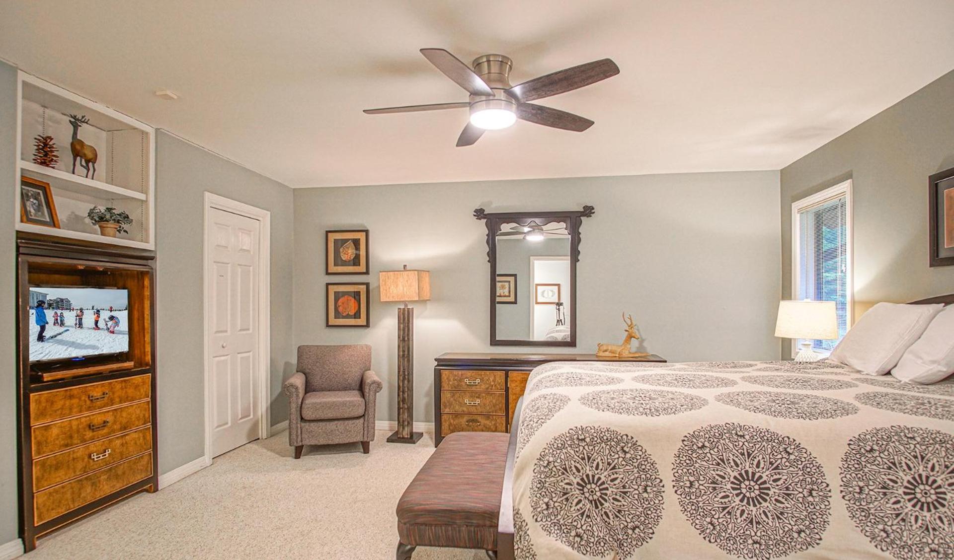 4 Br: North Westridge 112-1091