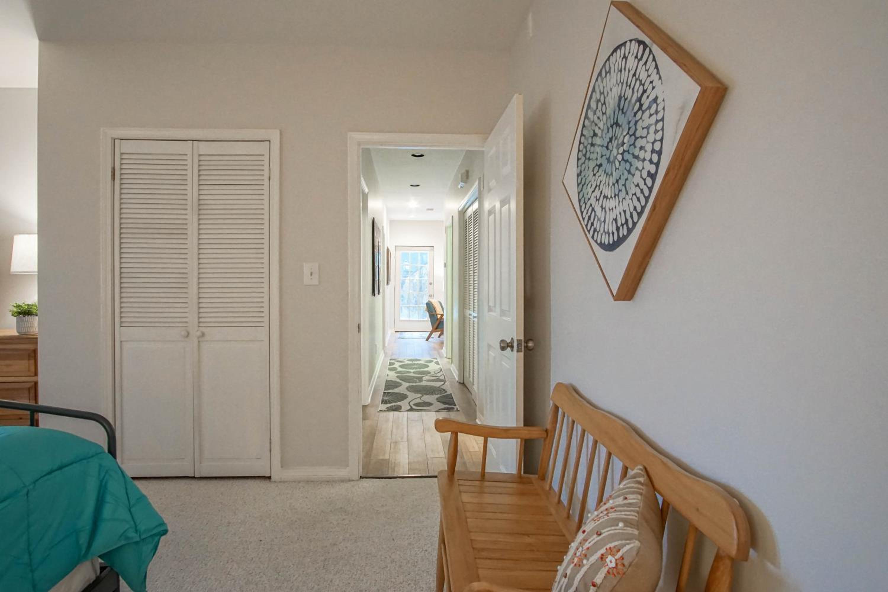 4 Br: North Westridge 112-1091