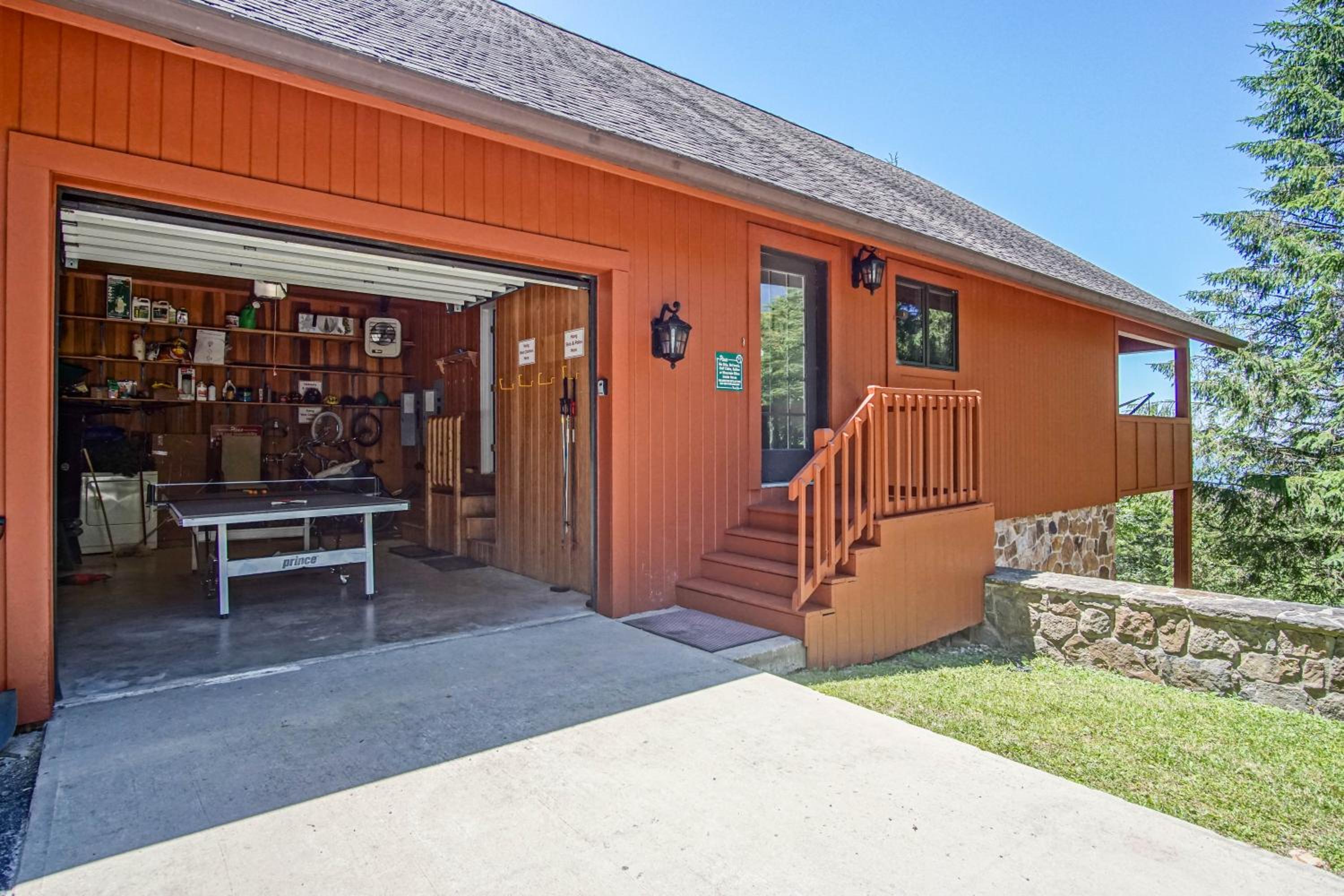 4 Br: North Westridge 112-1091