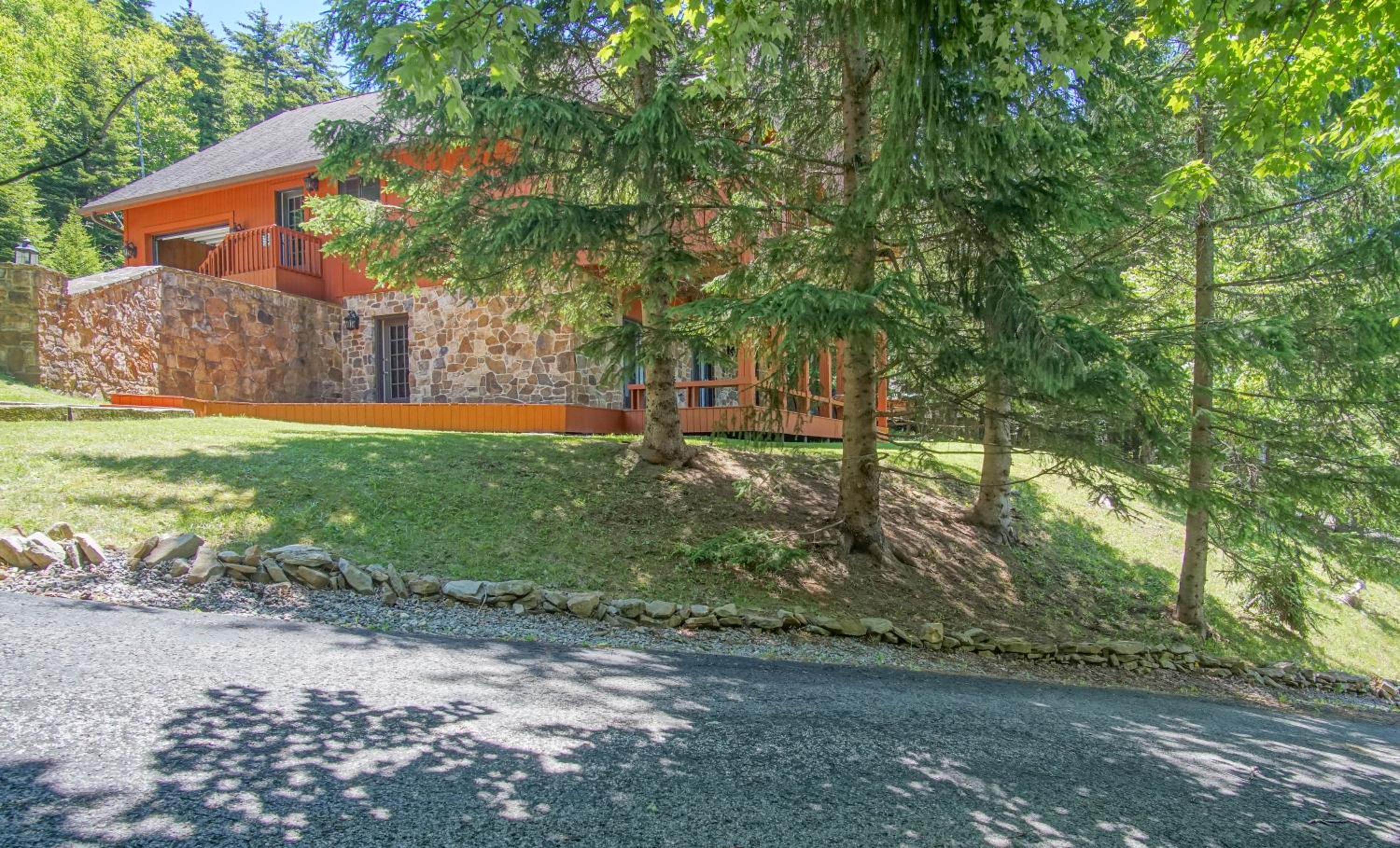4 Br: North Westridge 112-1091