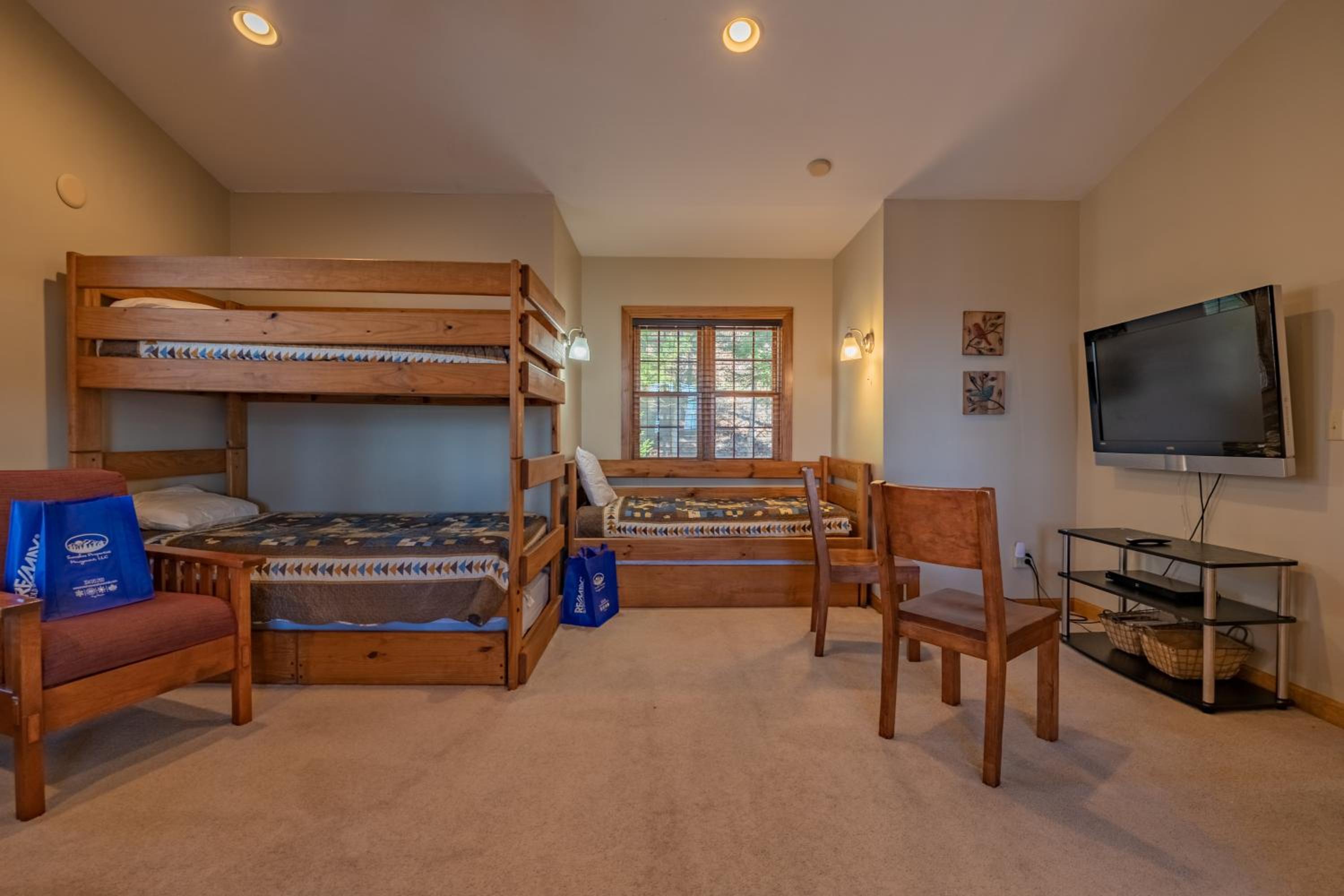 Top Property In Snowshoe 8 Br Nwr Rd 11 Luxury Home