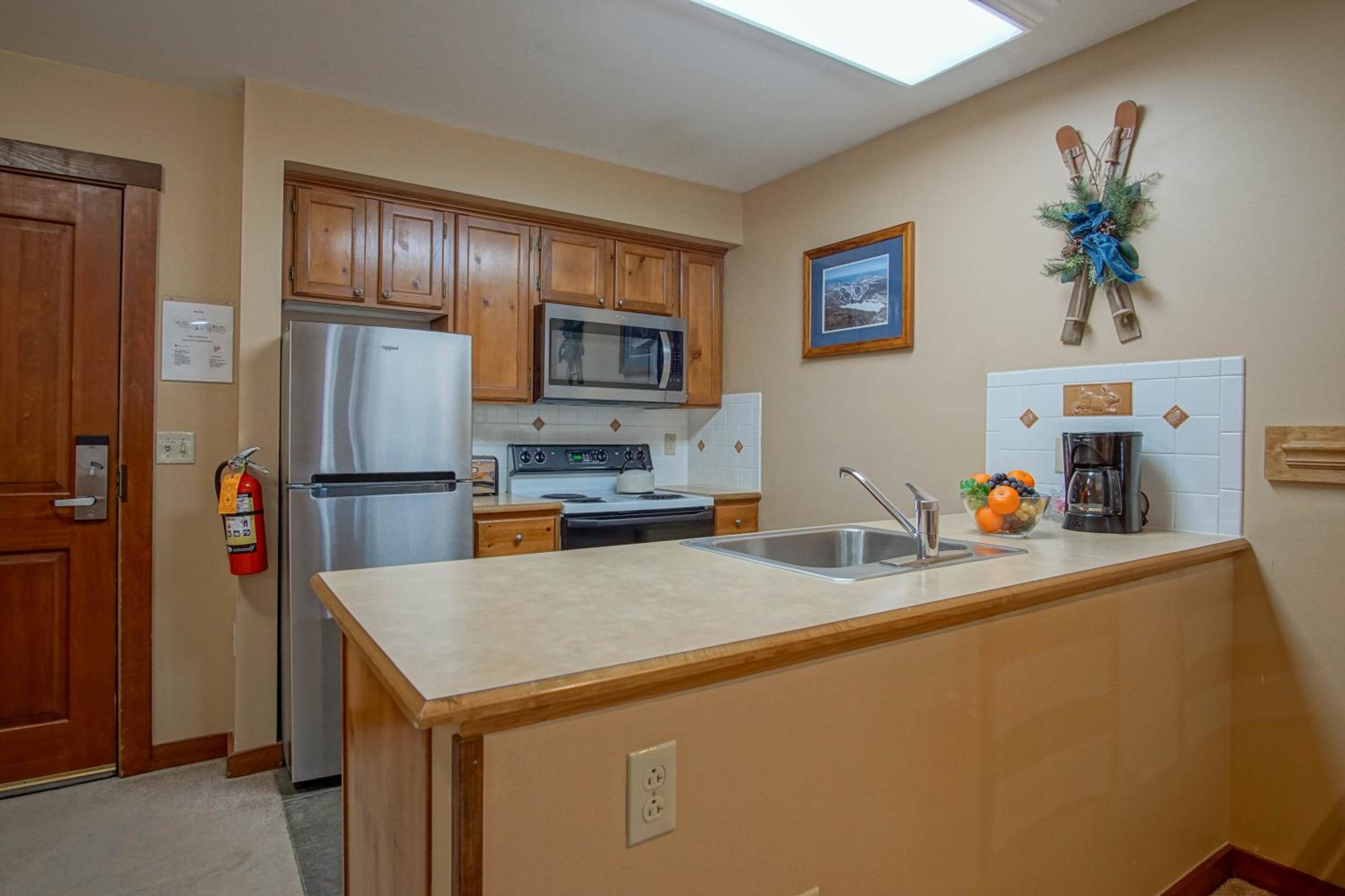 Rimfire 160: Walking Distance to shops, restaurants, Starbucks 1 BR Sleeps 4