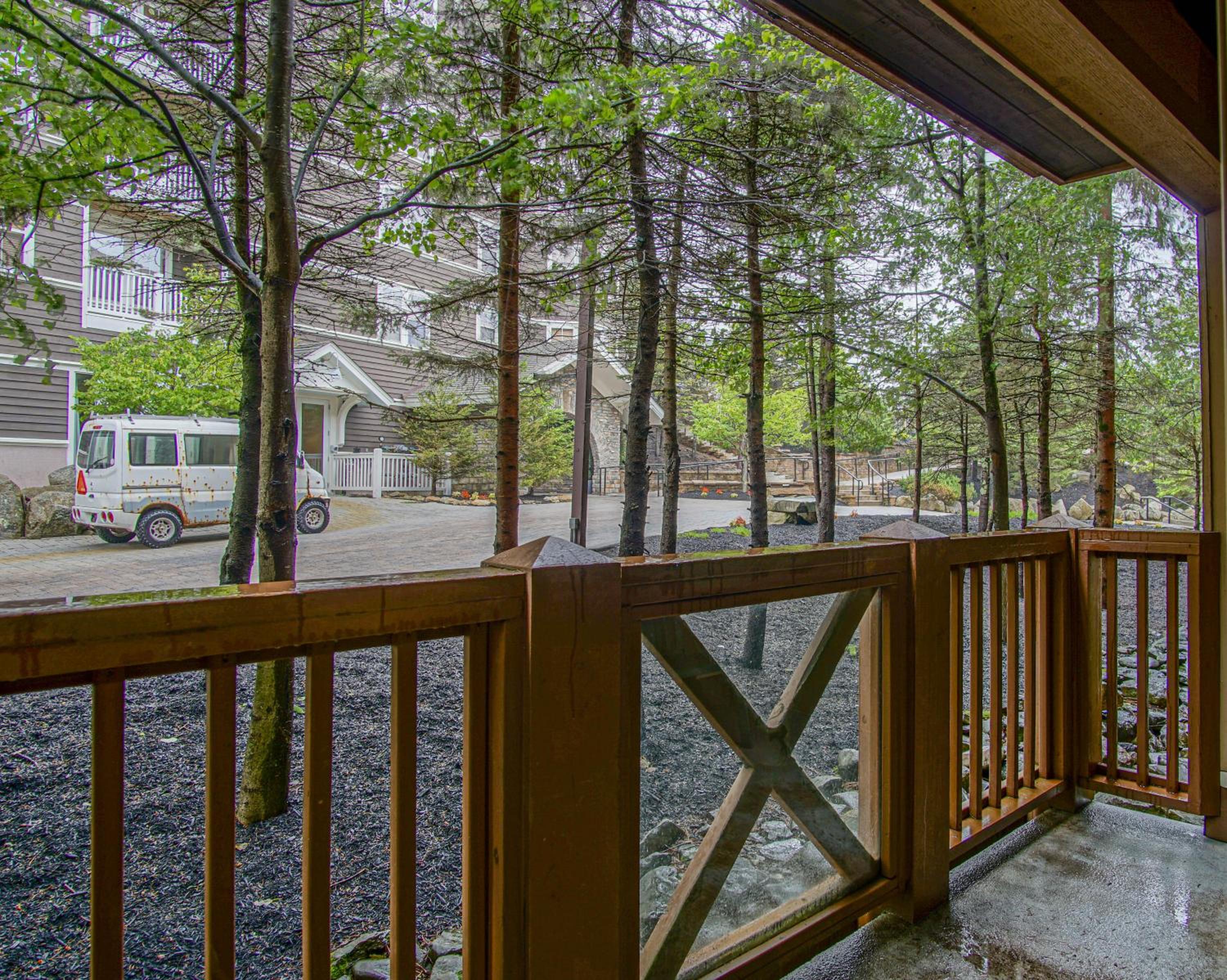Rimfire 160: Walking Distance to shops, restaurants, Starbucks 1 BR Sleeps 4
