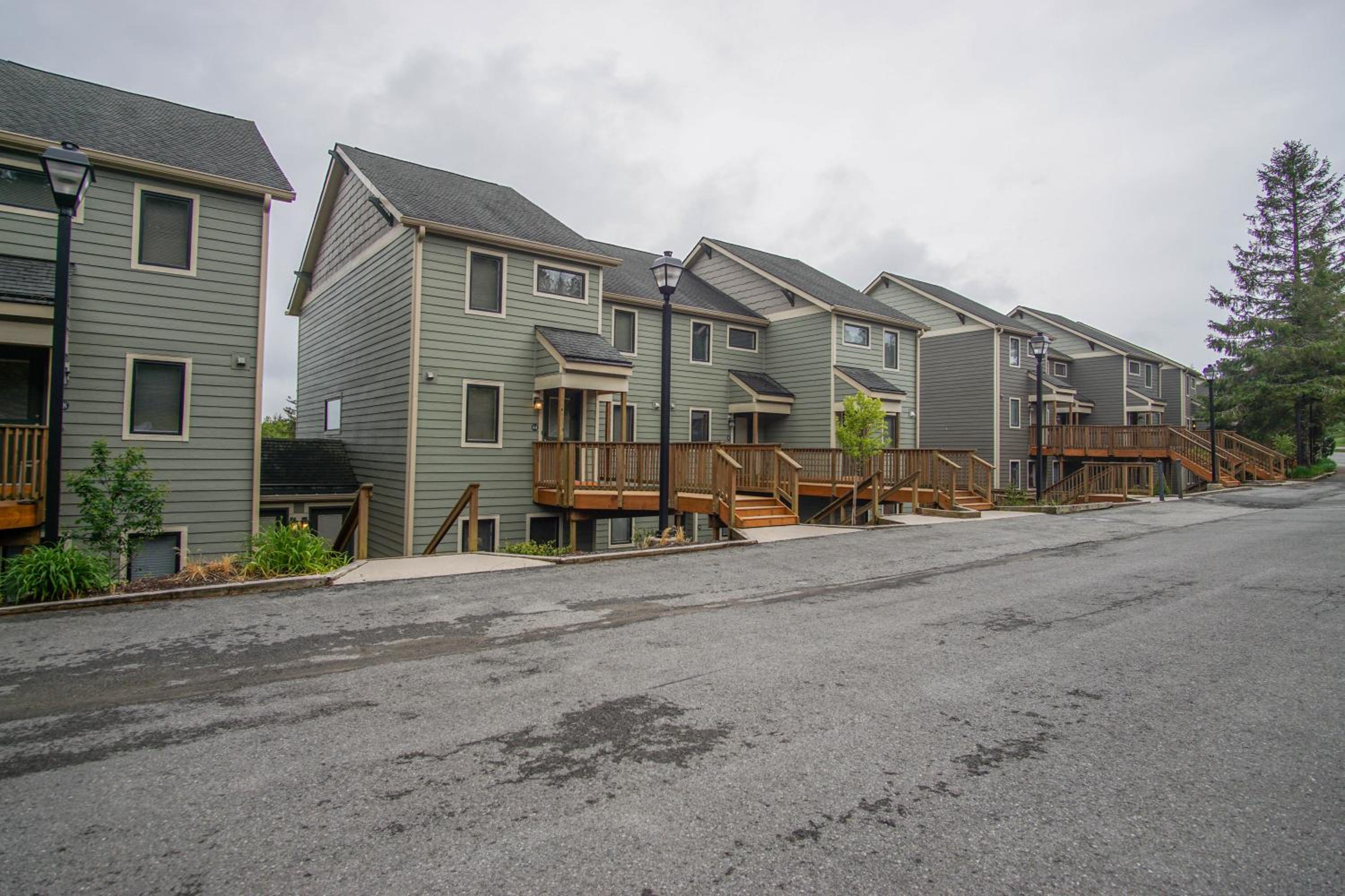 Powderidge 60: Slope Side, Fireplace, Spacious Deck
