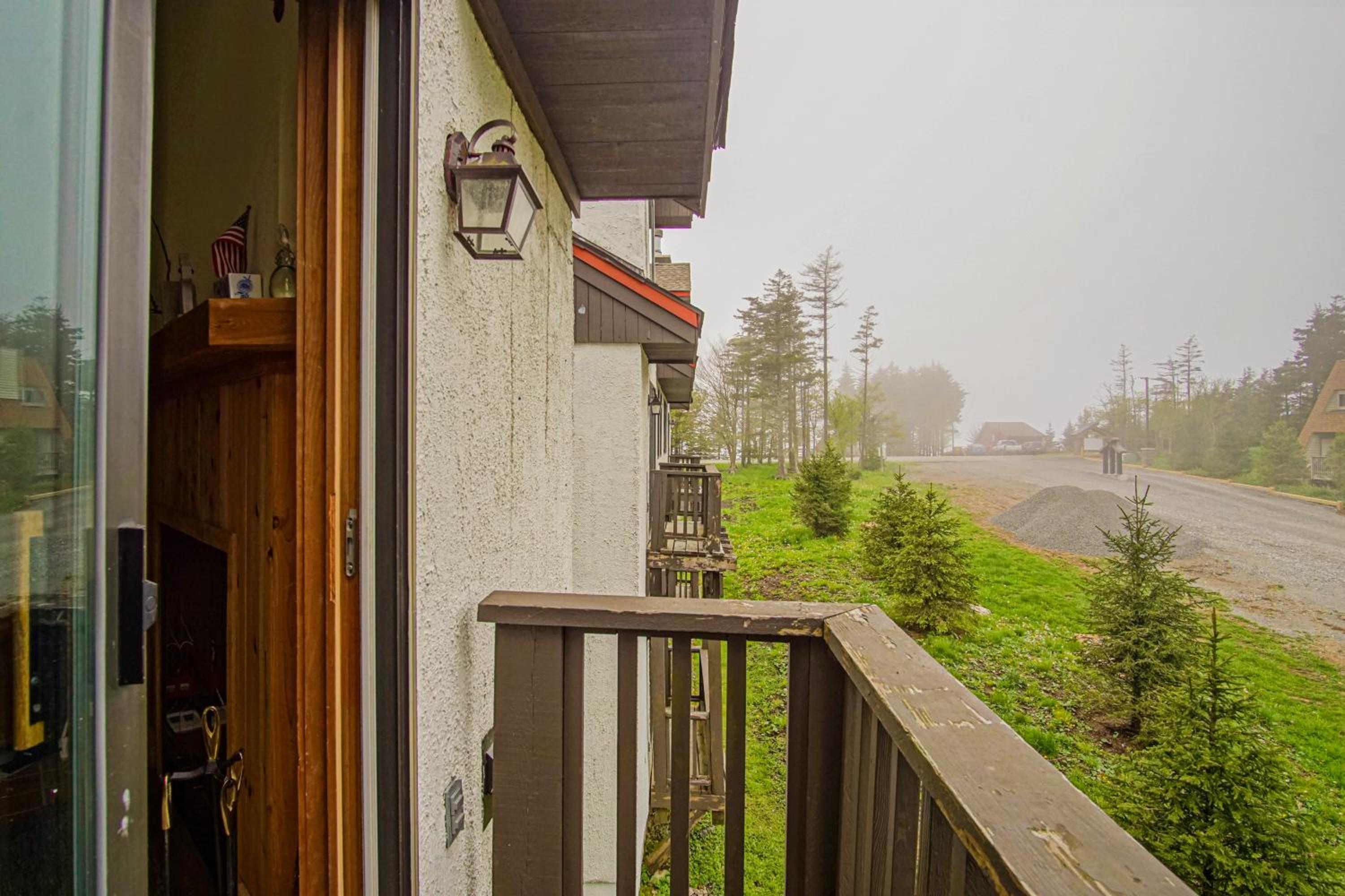 Whistlepunk 40 Bavaria`s Finest-1 bedroom with loft, Slope Side