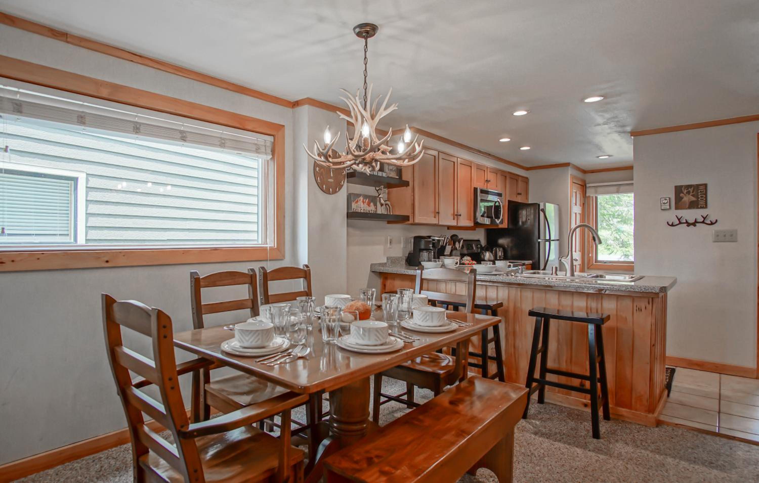 Powderidge 40: Slope Side, Sleeps 9 Full Kitchen