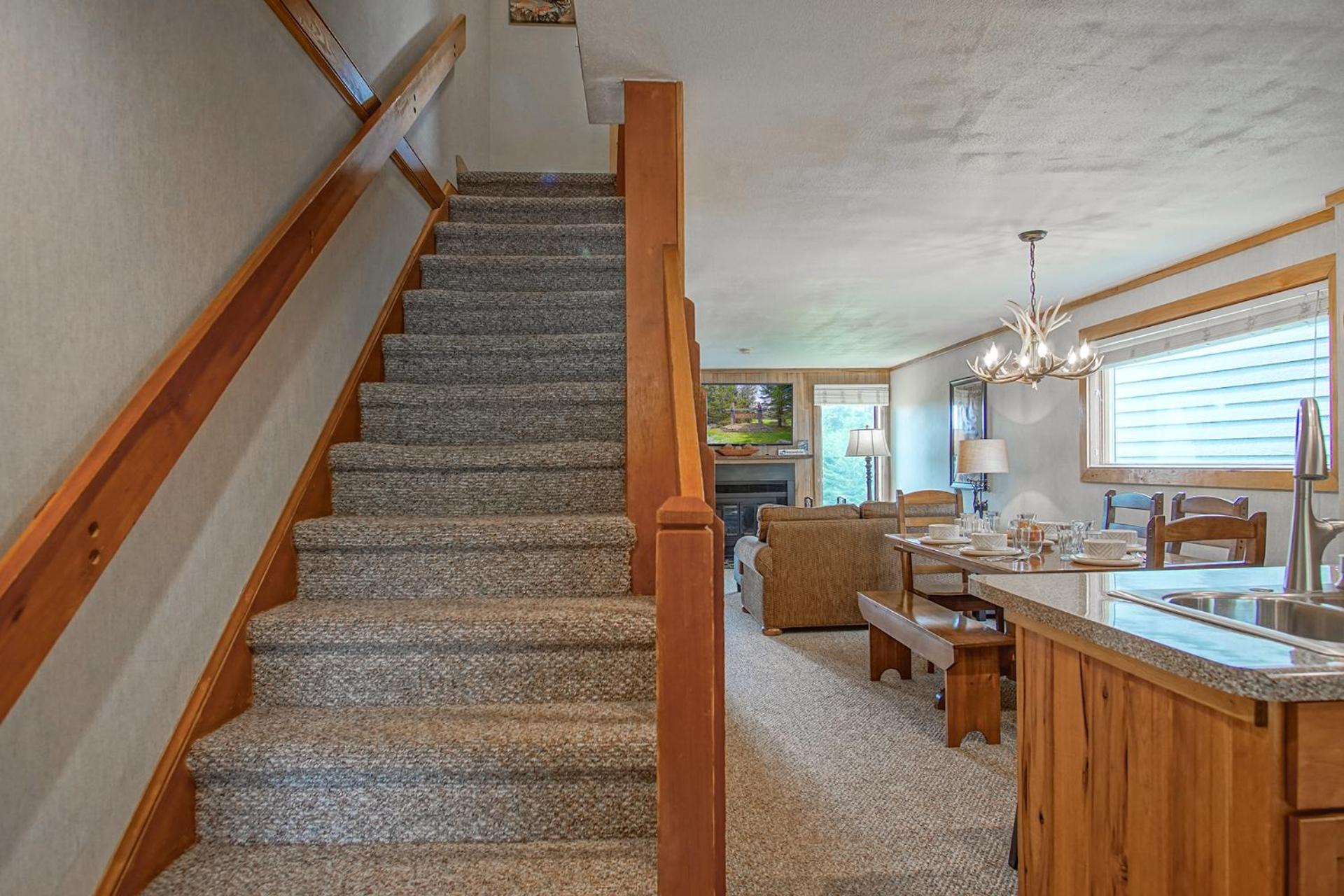 Powderidge 40: Slope Side, Sleeps 9 Full Kitchen